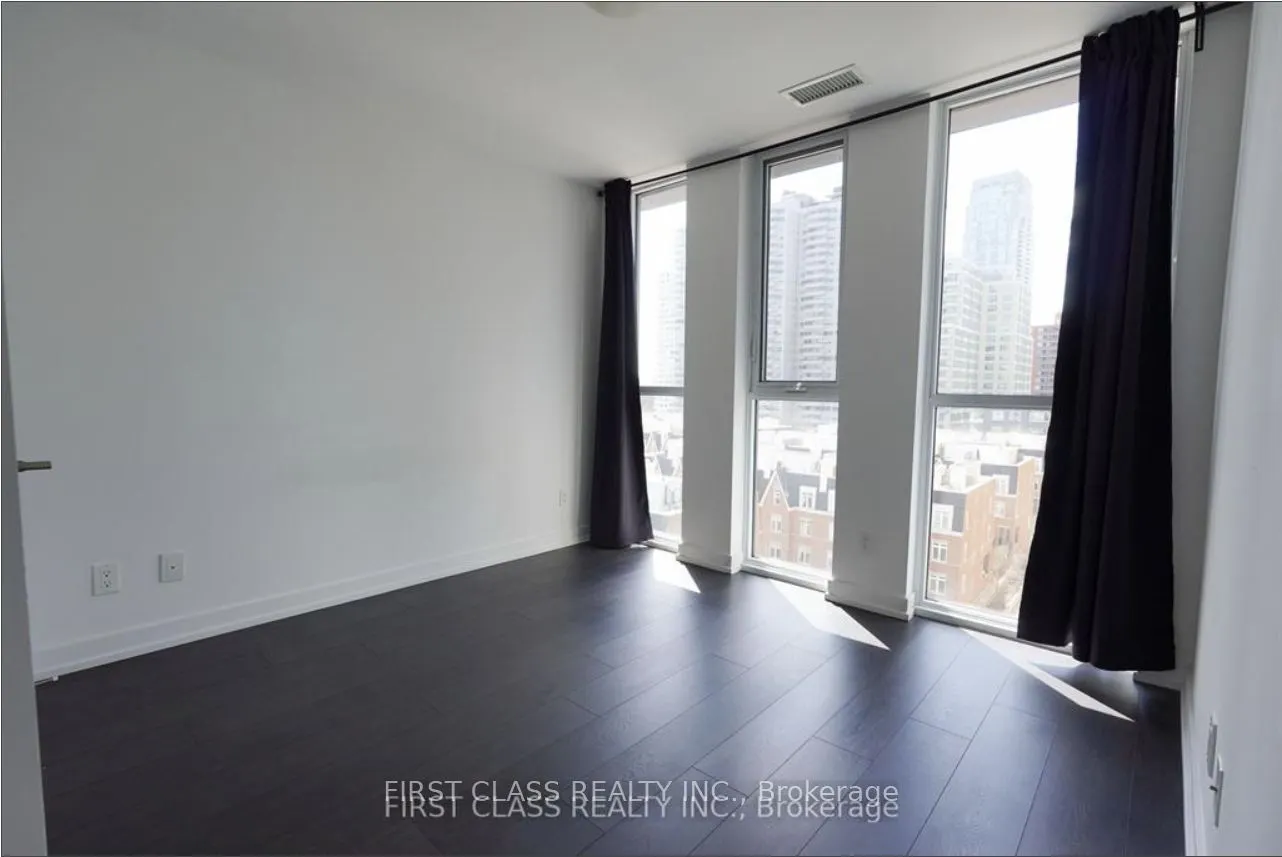 125 Redpath Avenue, #712