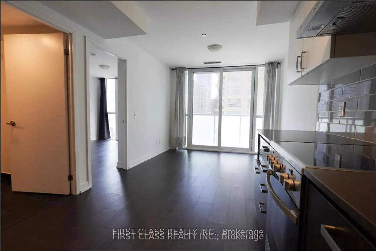 125 Redpath Avenue, #712