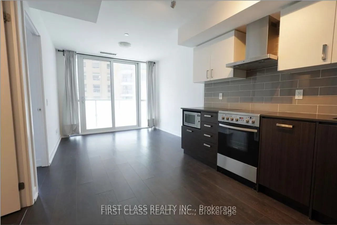 125 Redpath Avenue, #712