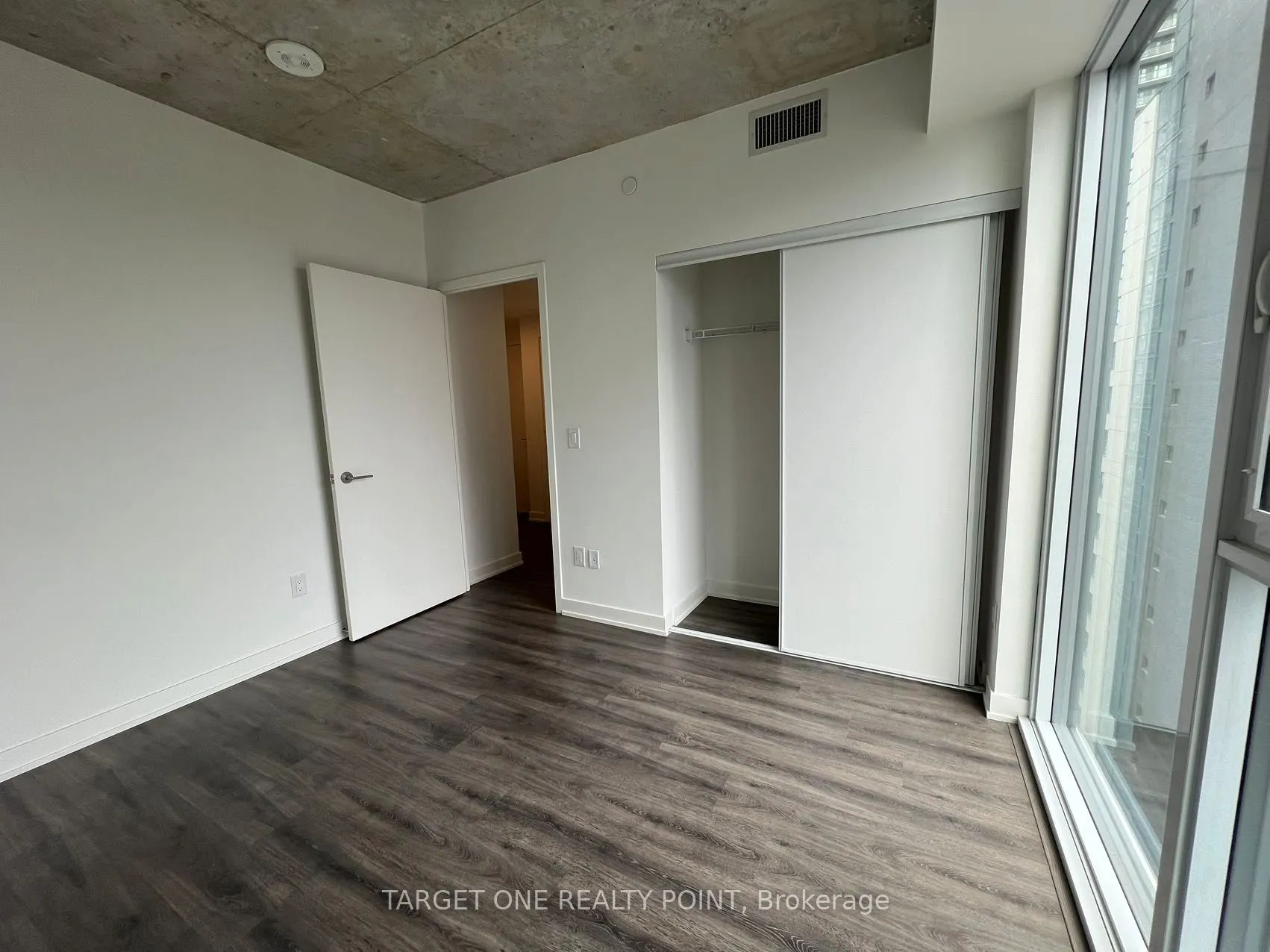 65 Mutual St, #2601