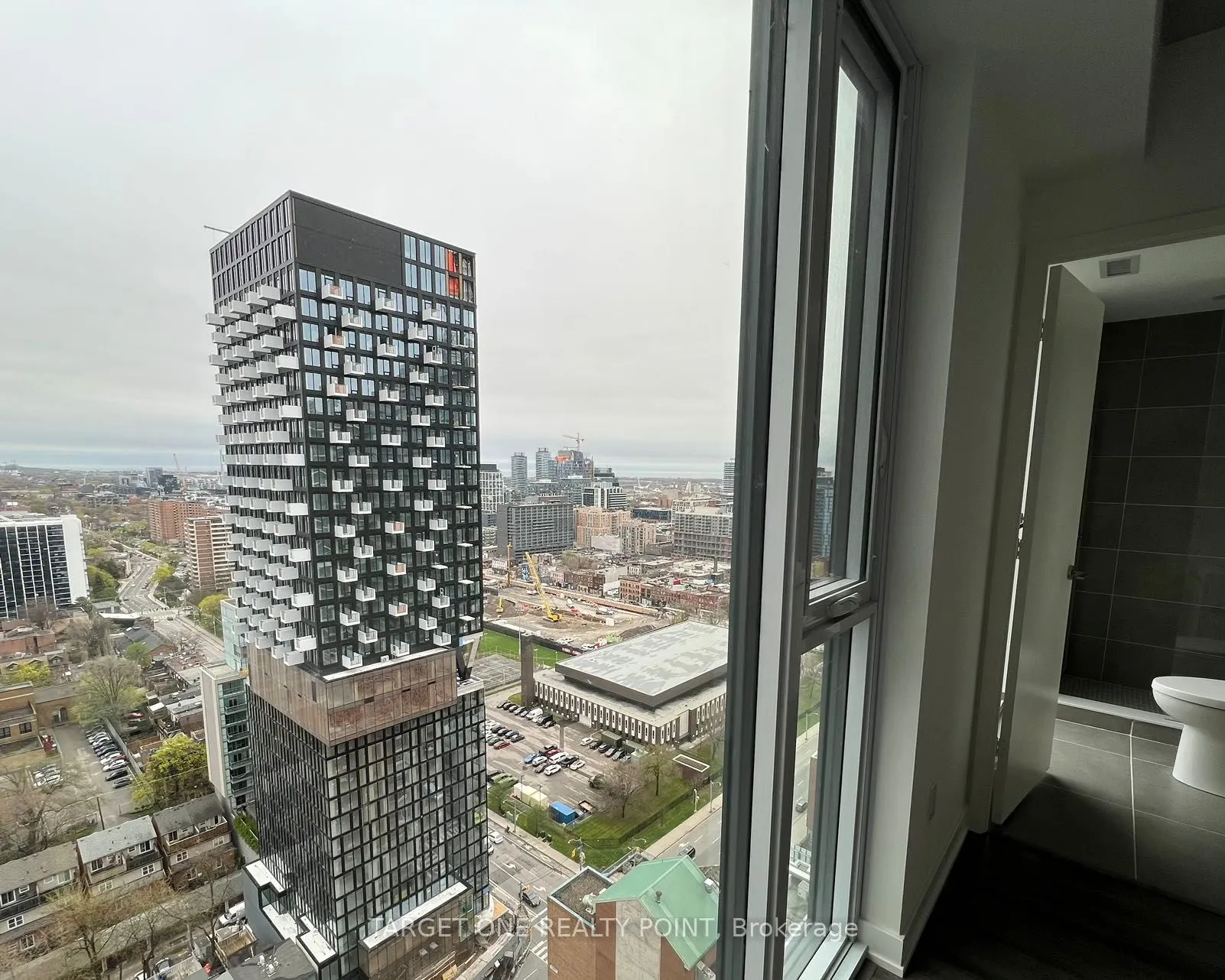 65 Mutual St, #2601