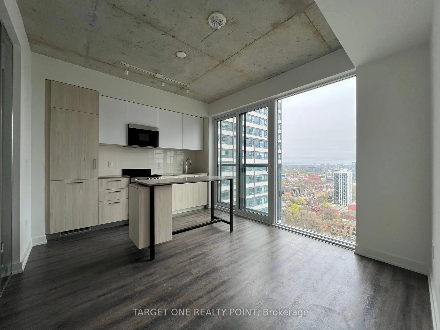 65 Mutual St, #2601