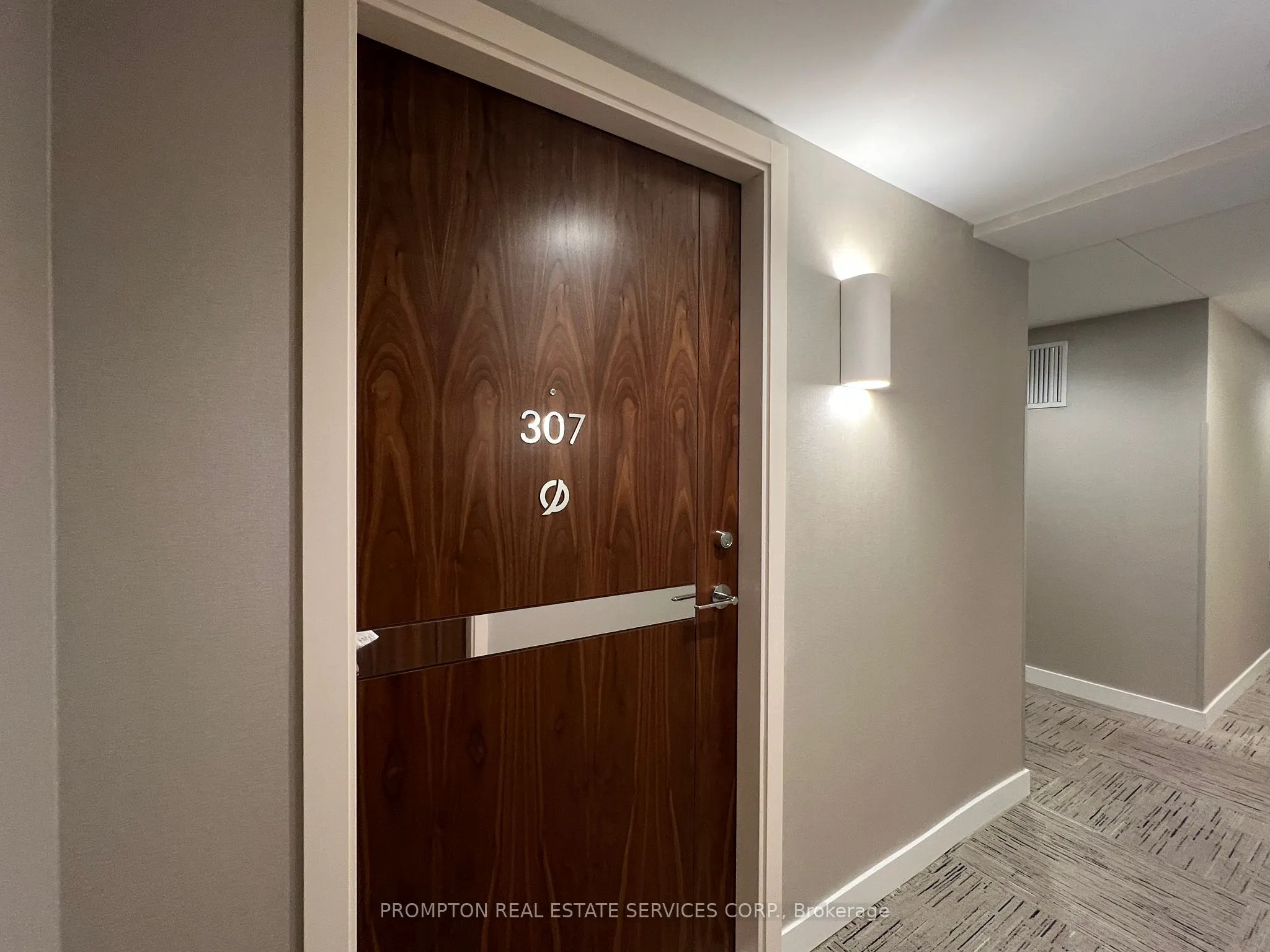 27 Mcmahon Drive, #307