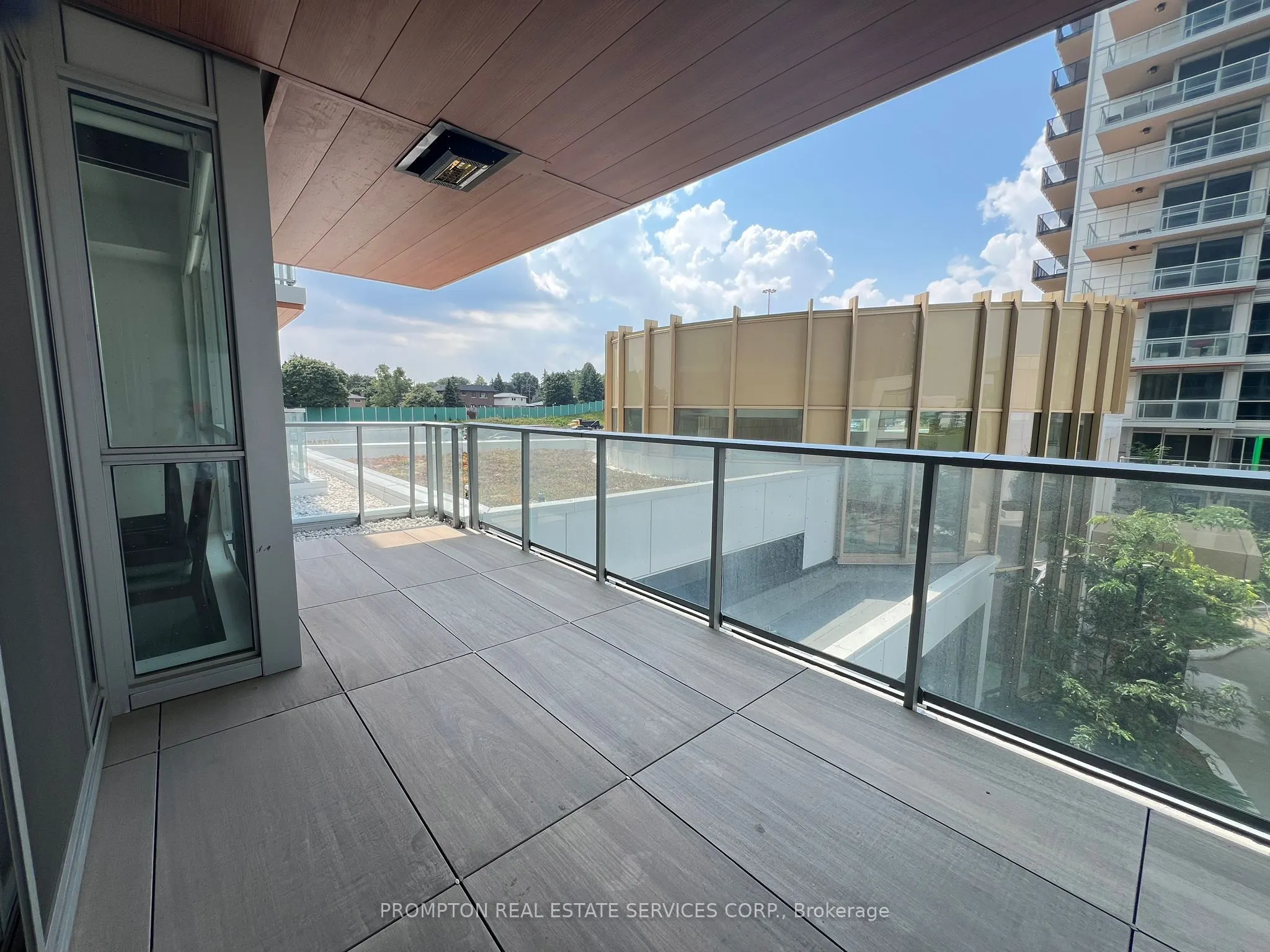 27 Mcmahon Drive, #307