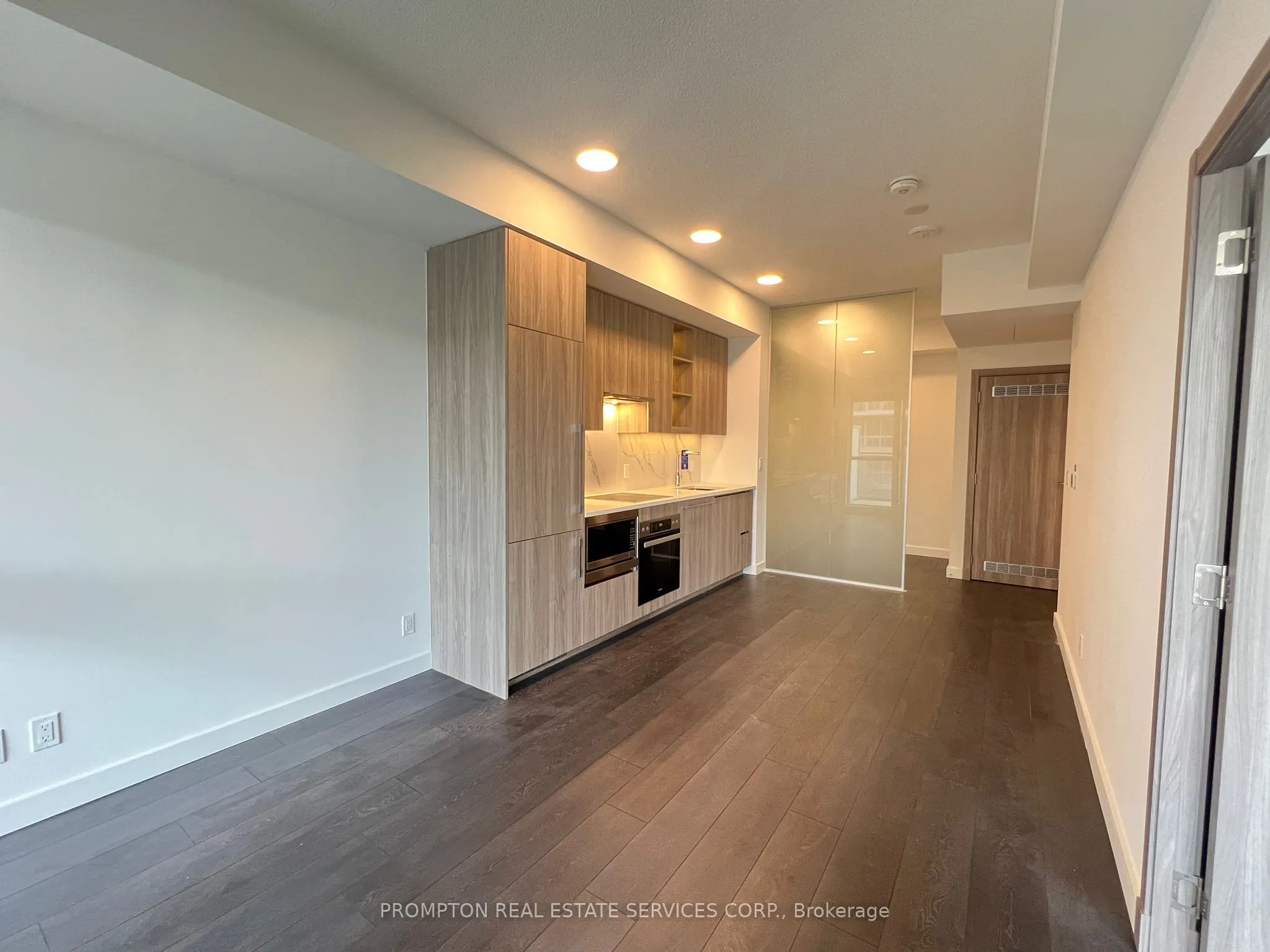 27 Mcmahon Drive, #307