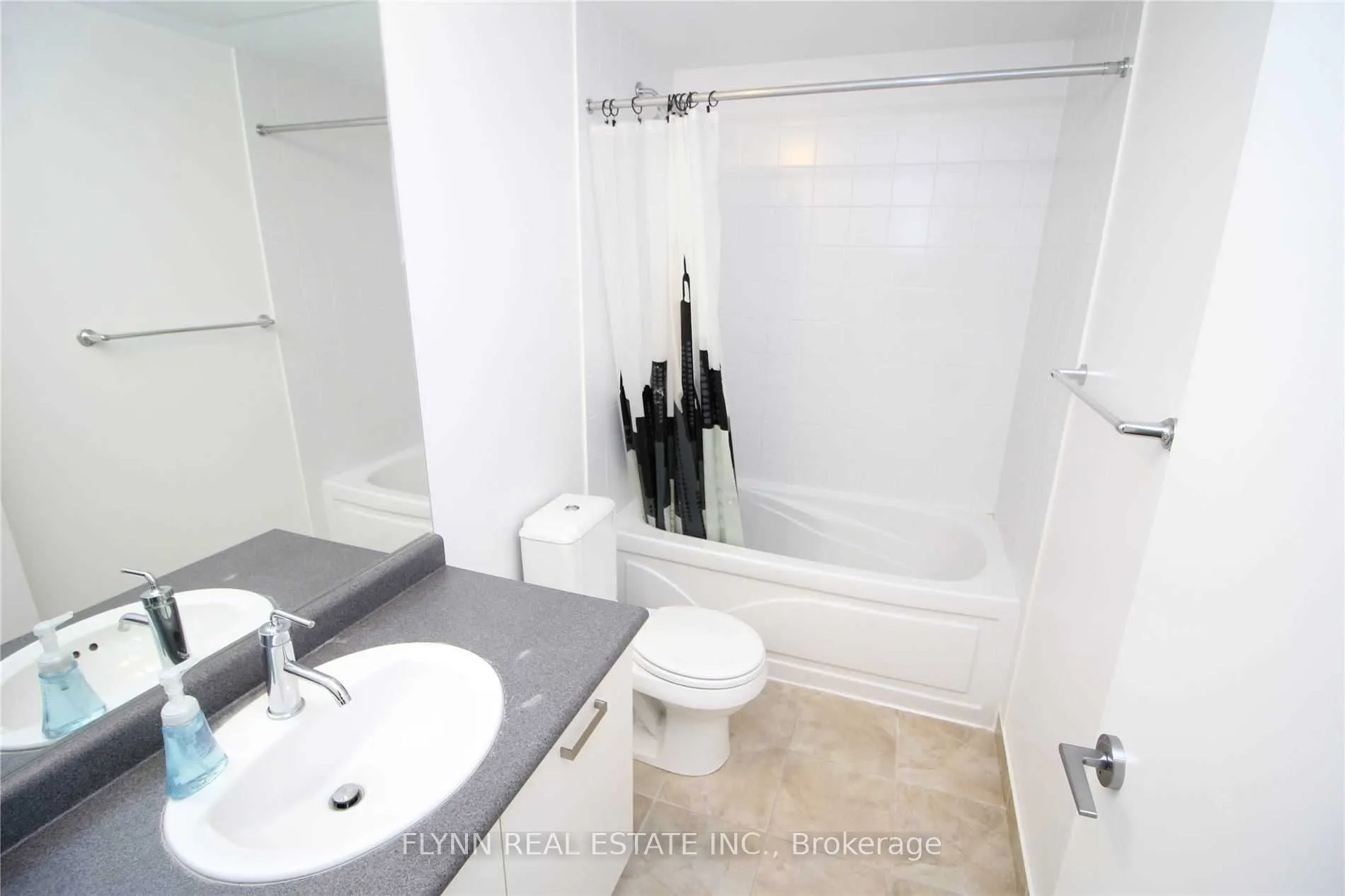 832 Bay Street, #3207