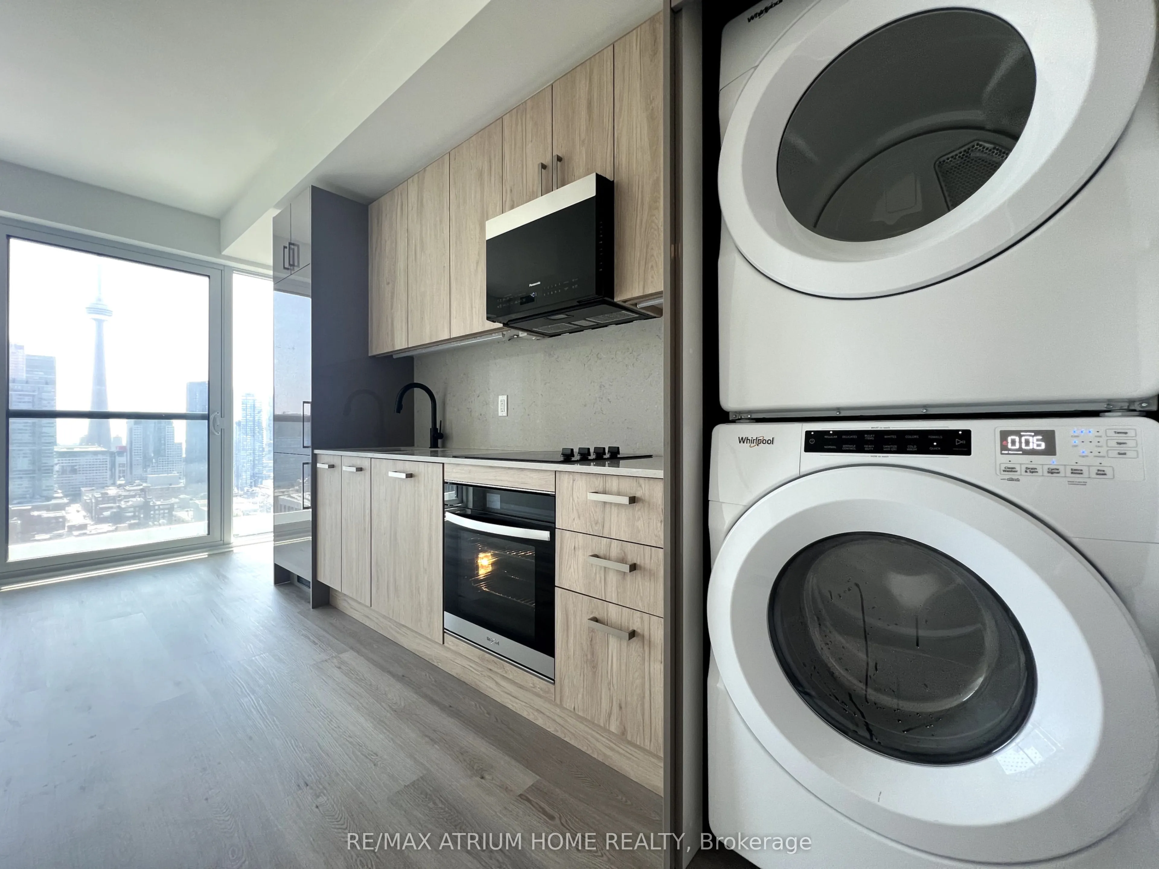 280 Dundas Street W, #2609