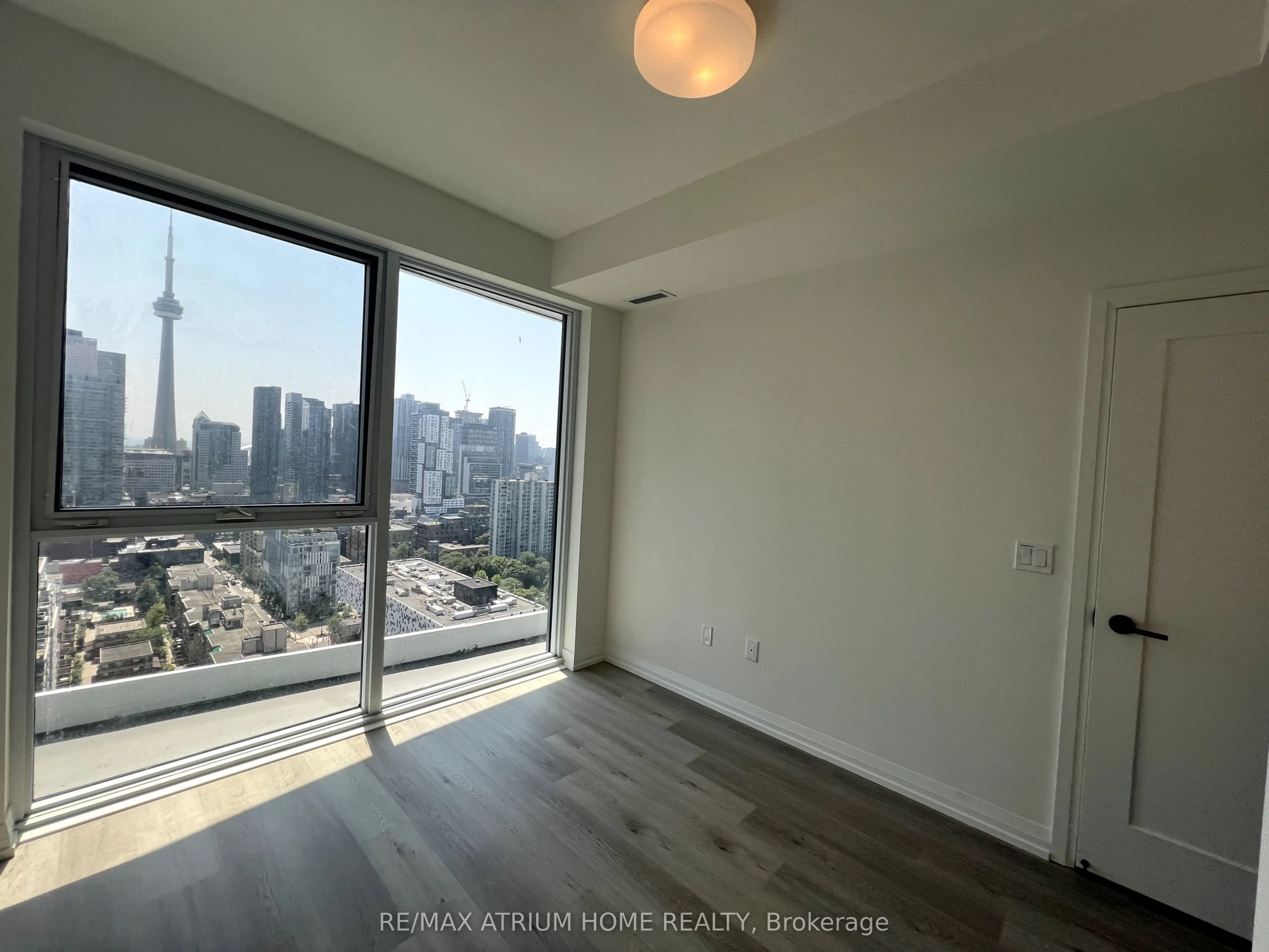 280 Dundas Street W, #2609