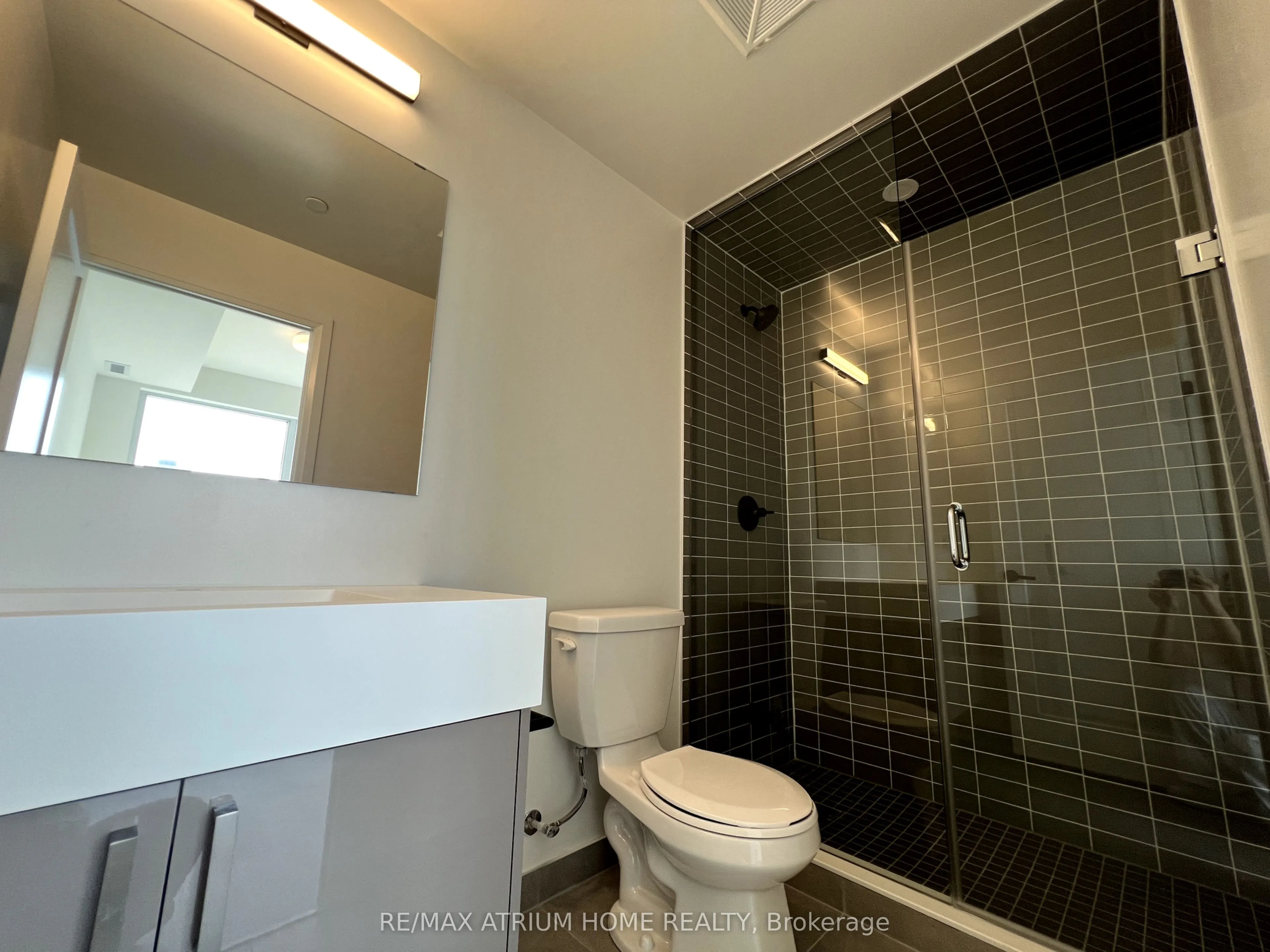 280 Dundas Street W, #2609