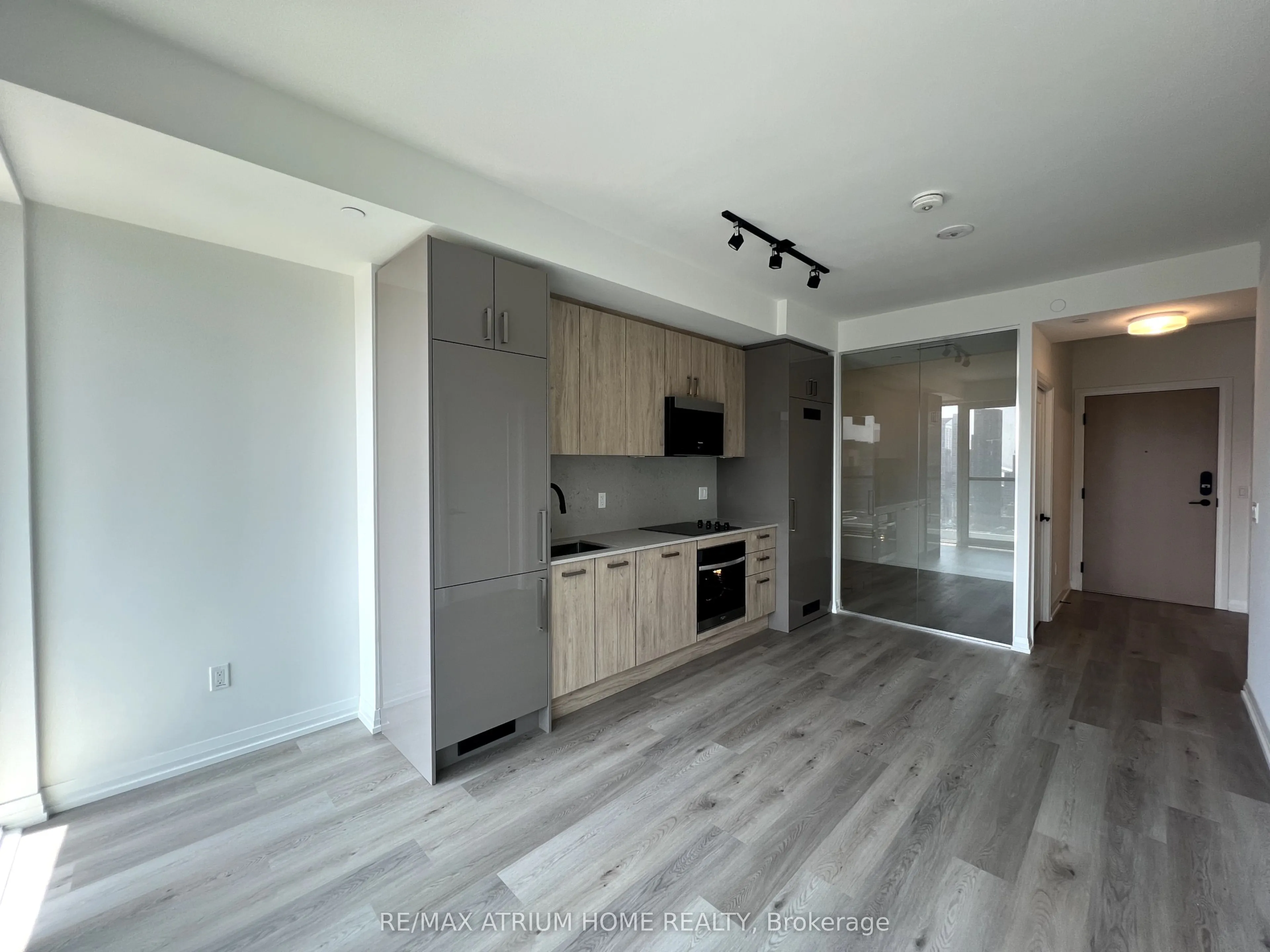 280 Dundas Street W, #2609