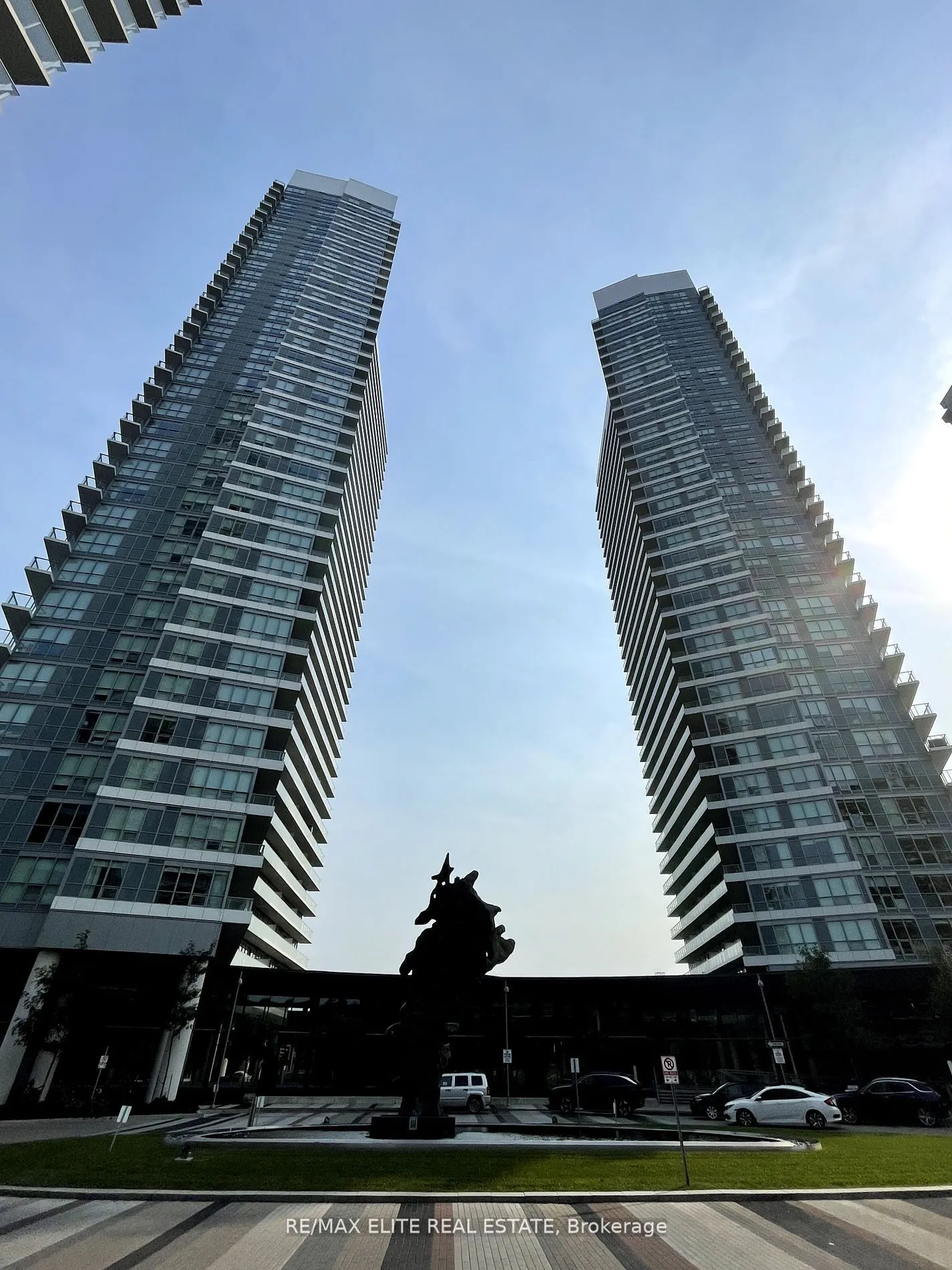 115 Mcmahon Drive, #3608