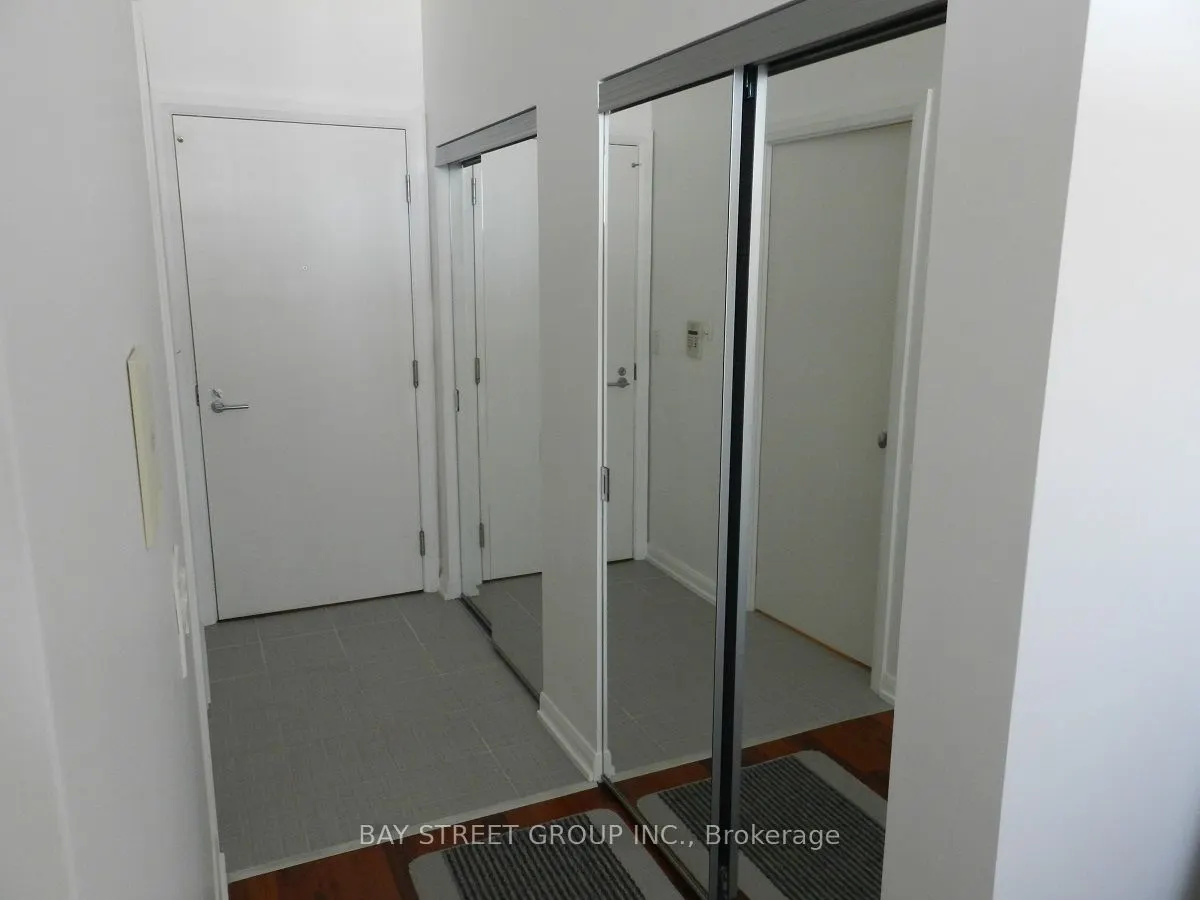 111 ELIZABETH Street, #1806