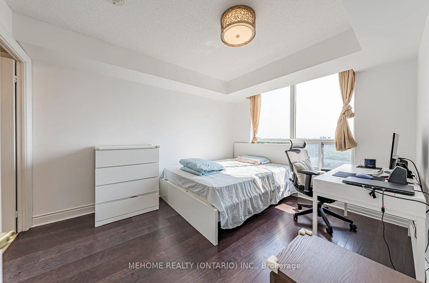 10 Northtown Way, #1304