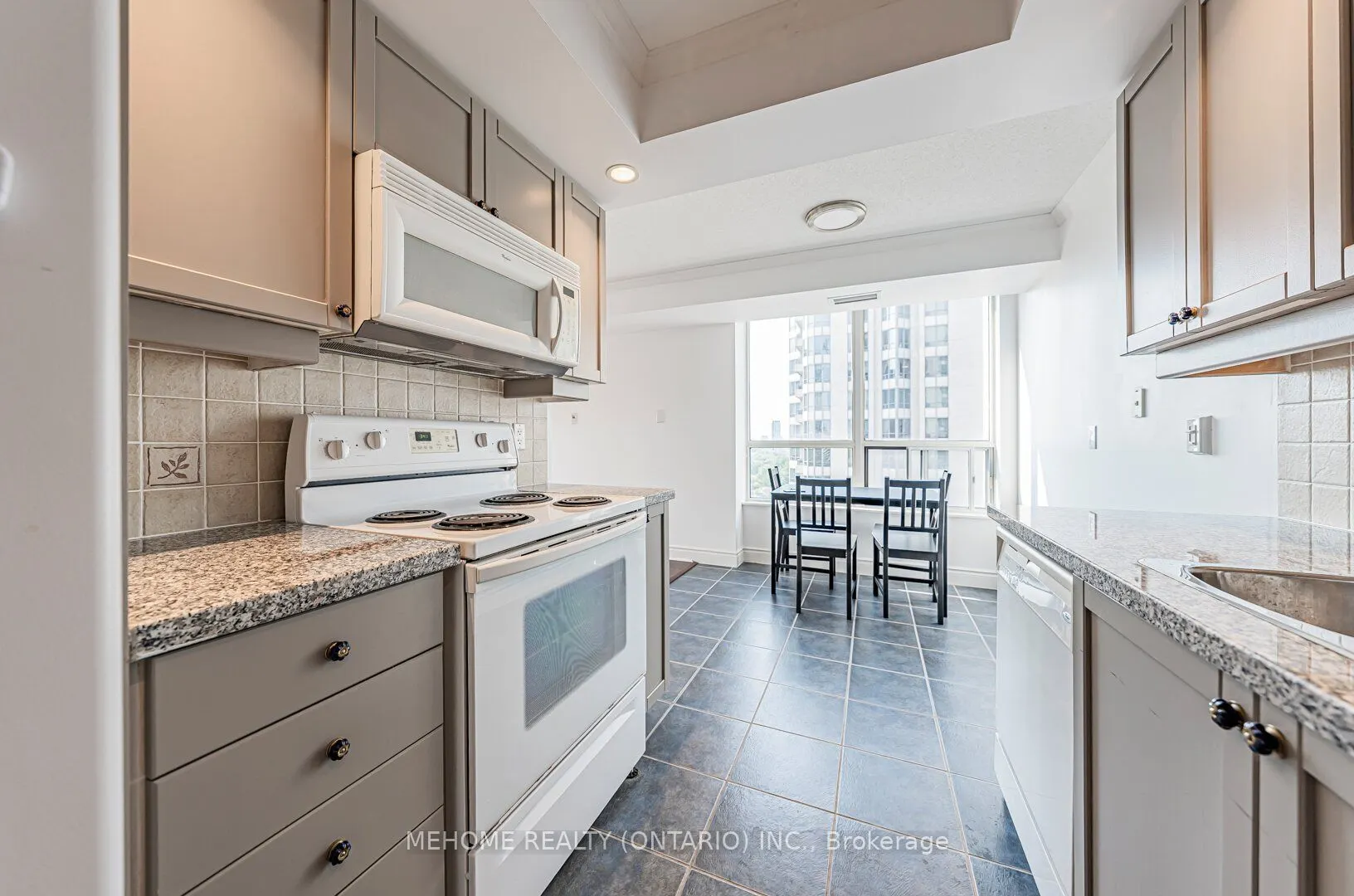 10 Northtown Way, #1304