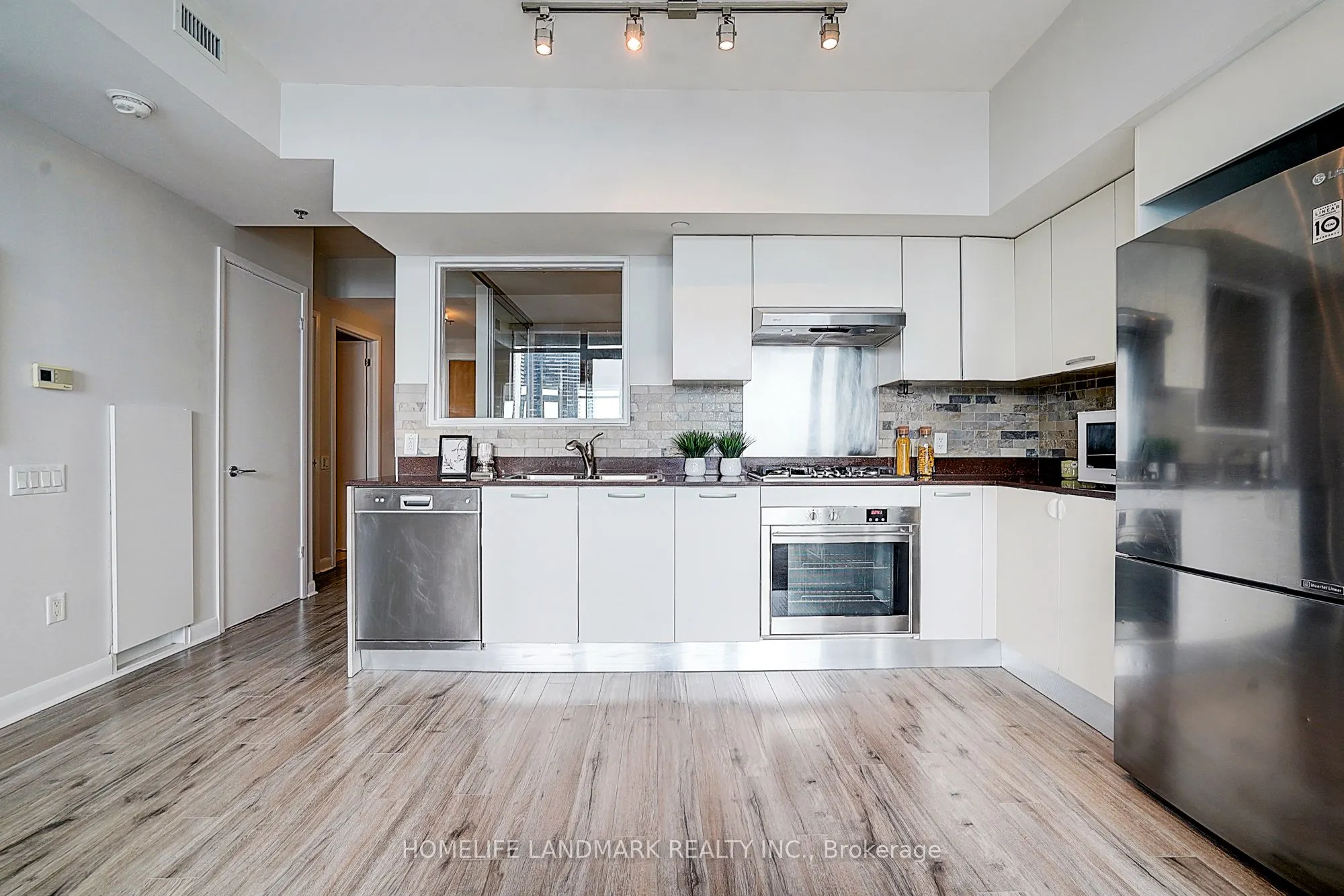 375 King Street W, #3103
