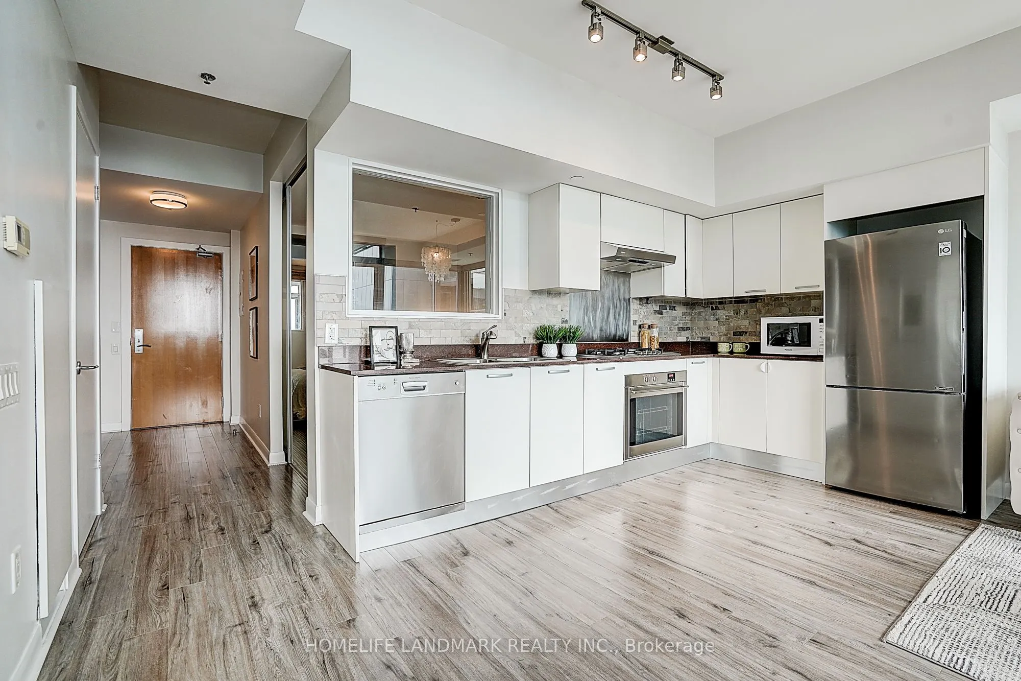 375 King Street W, #3103