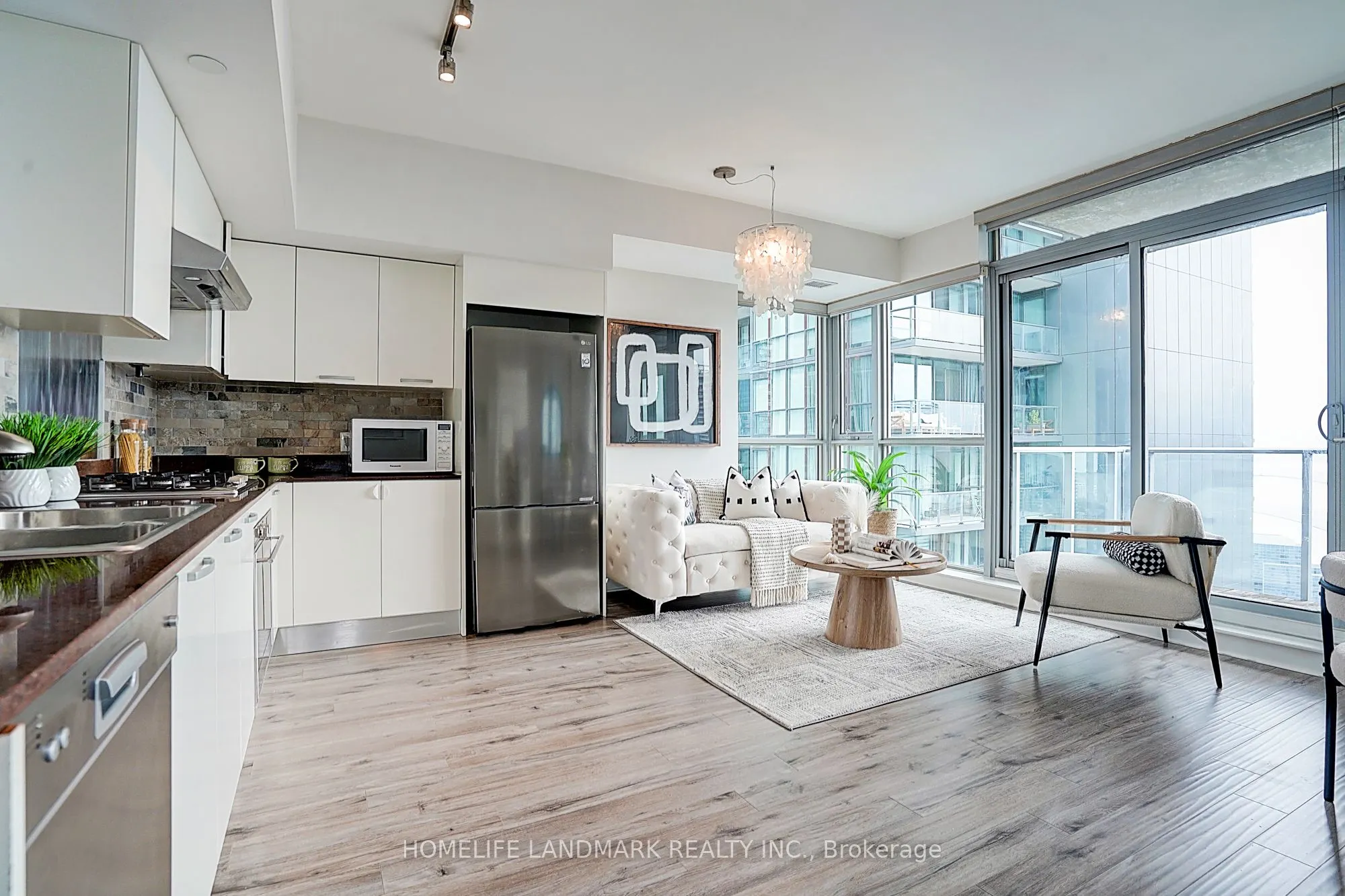 375 King Street W, #3103