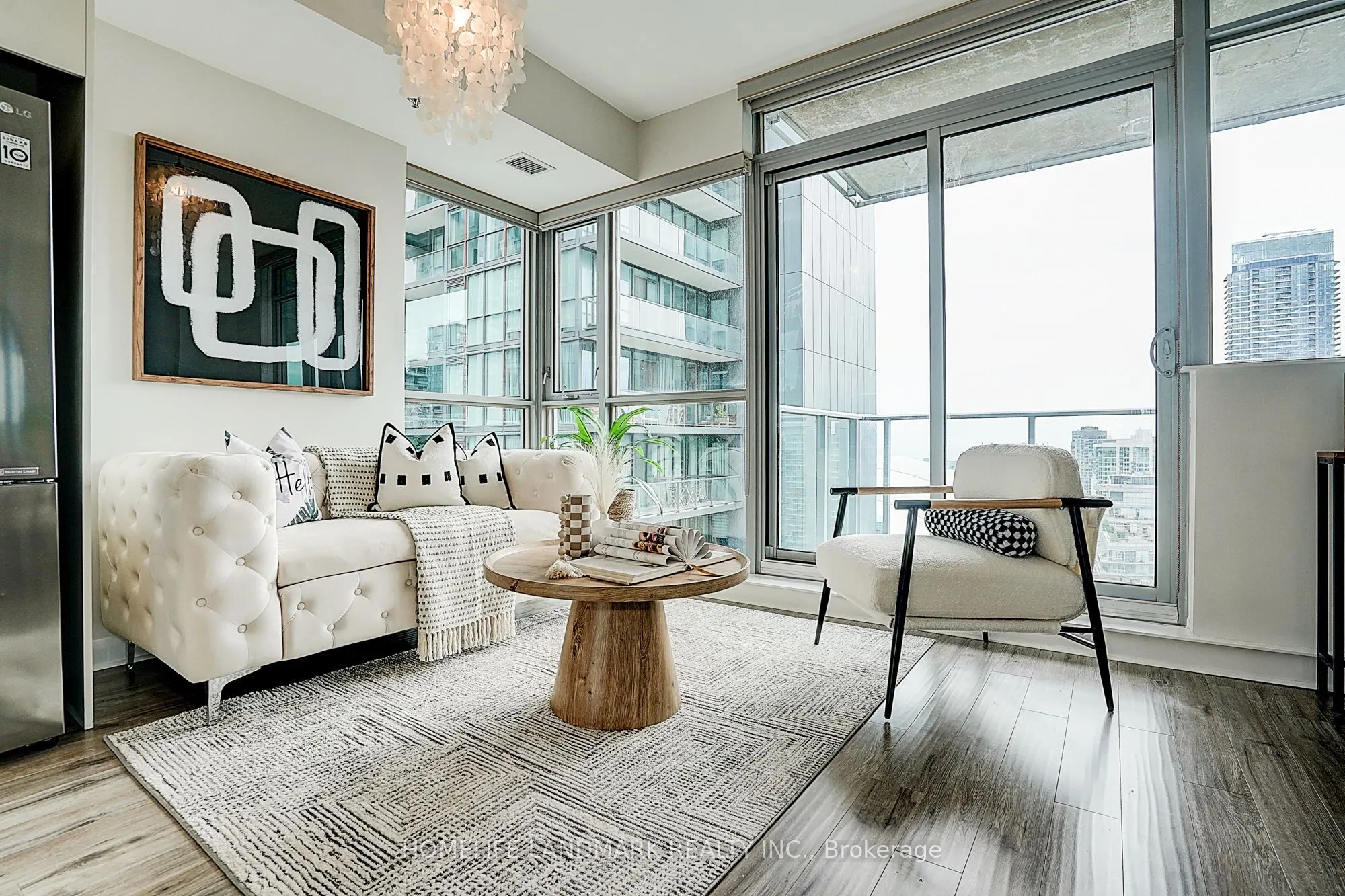375 King Street W, #3103