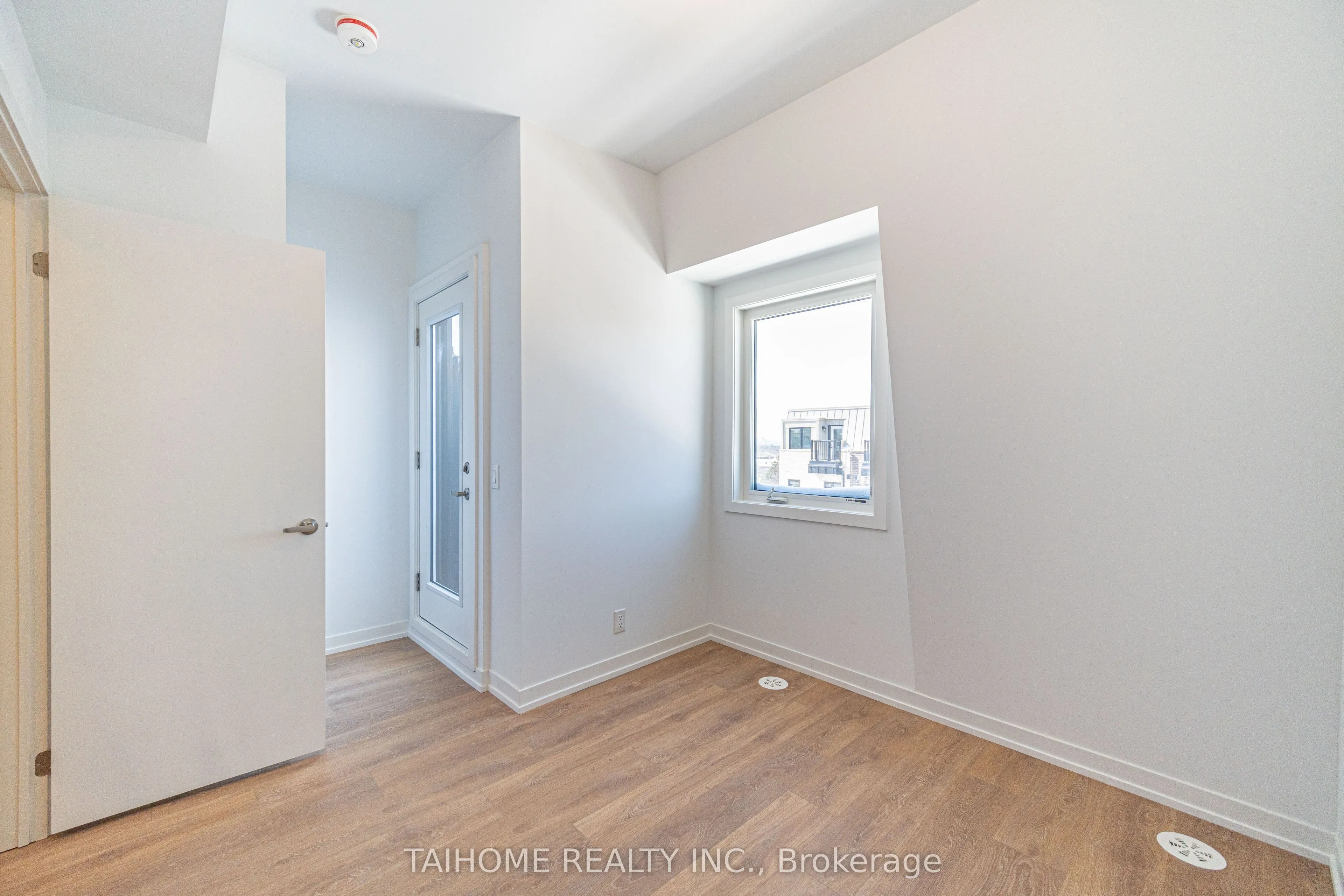 35 CASE OOTES Drive