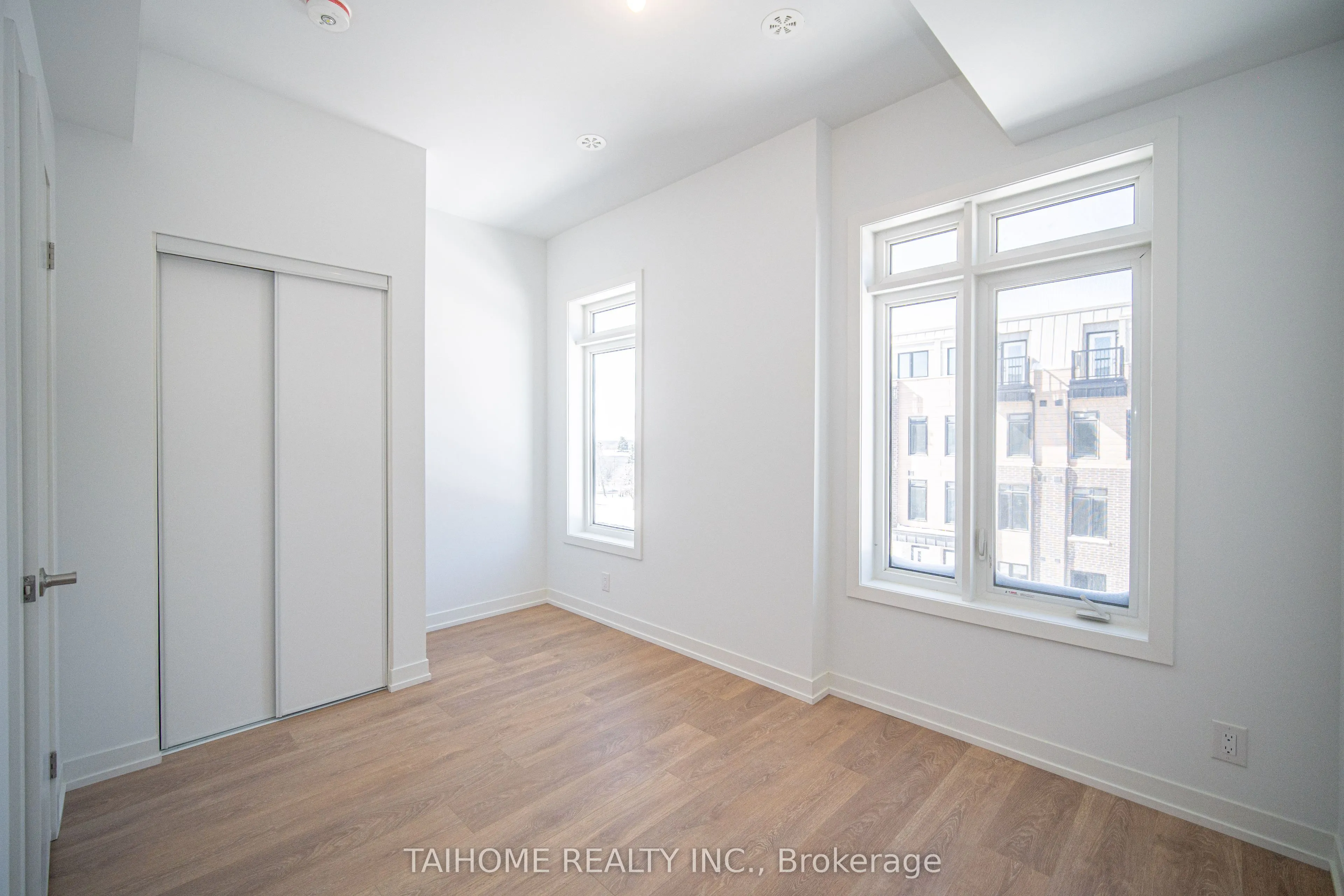35 CASE OOTES Drive