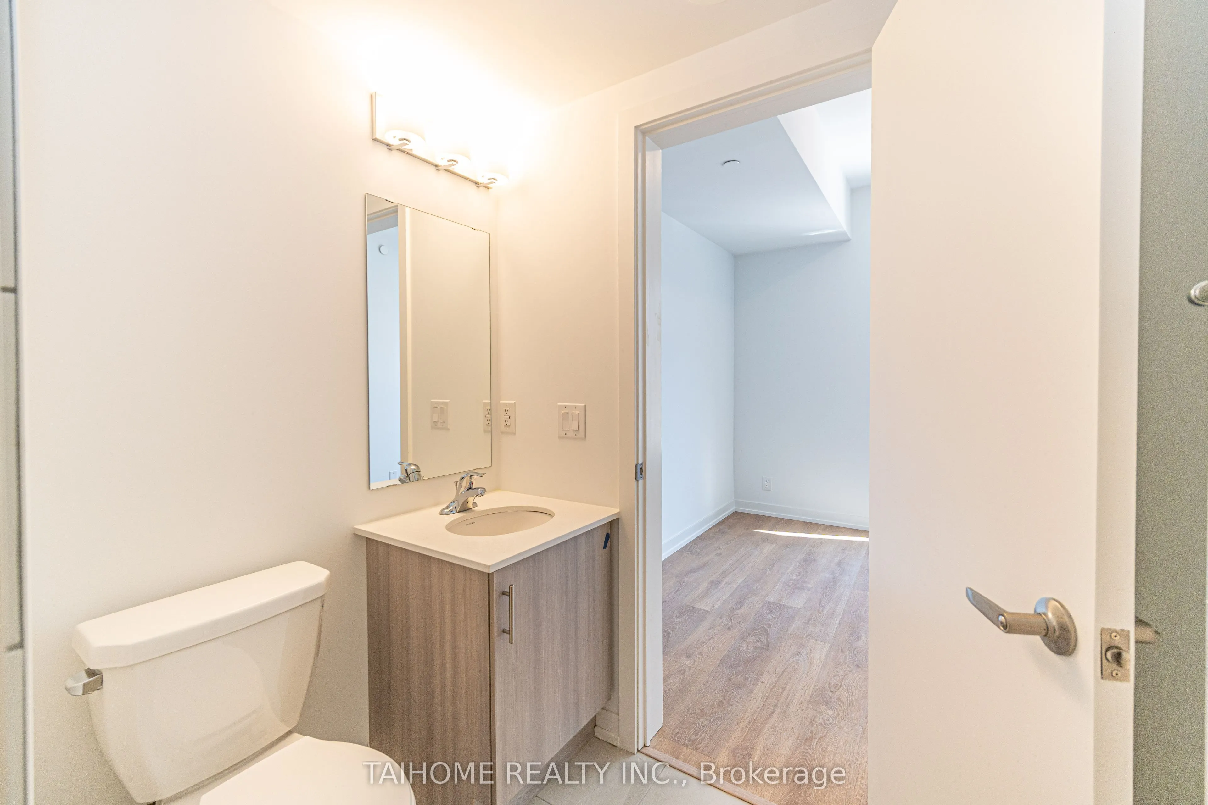 35 CASE OOTES Drive