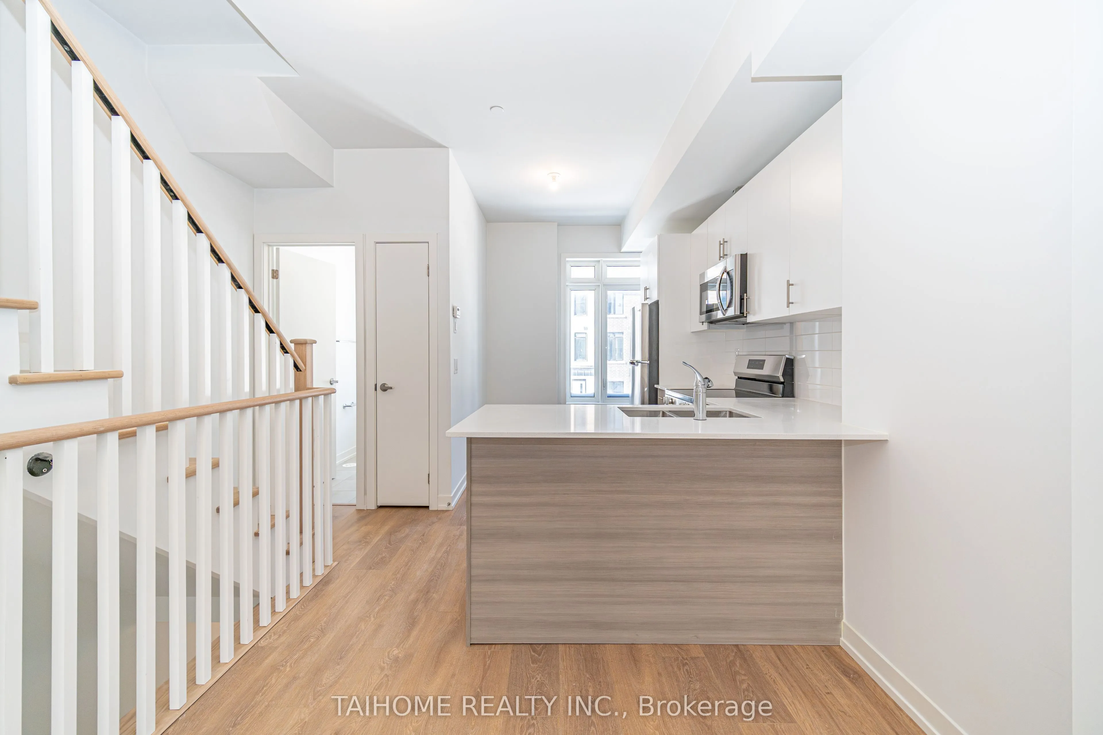 35 CASE OOTES Drive
