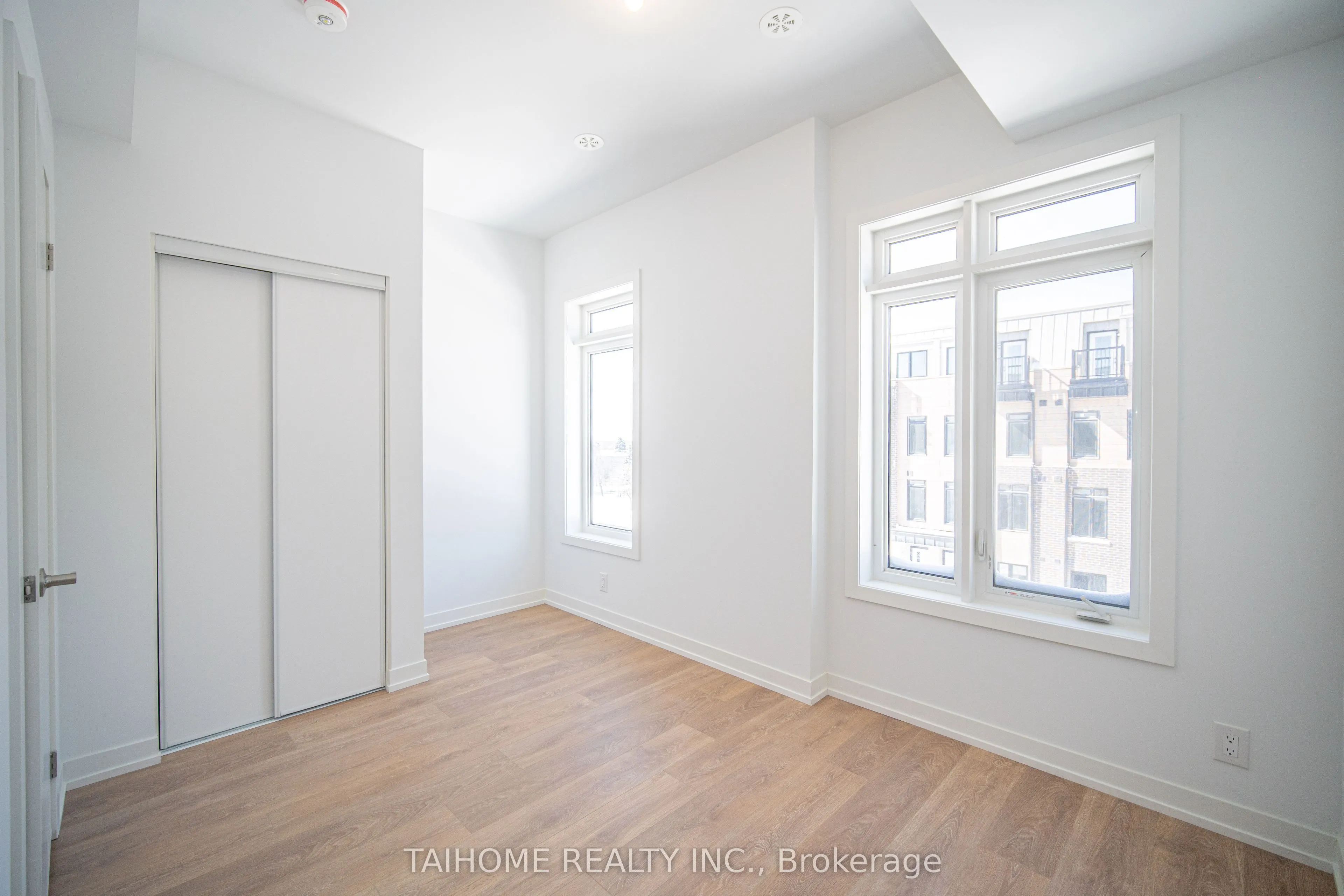 35 CASE OOTES Drive
