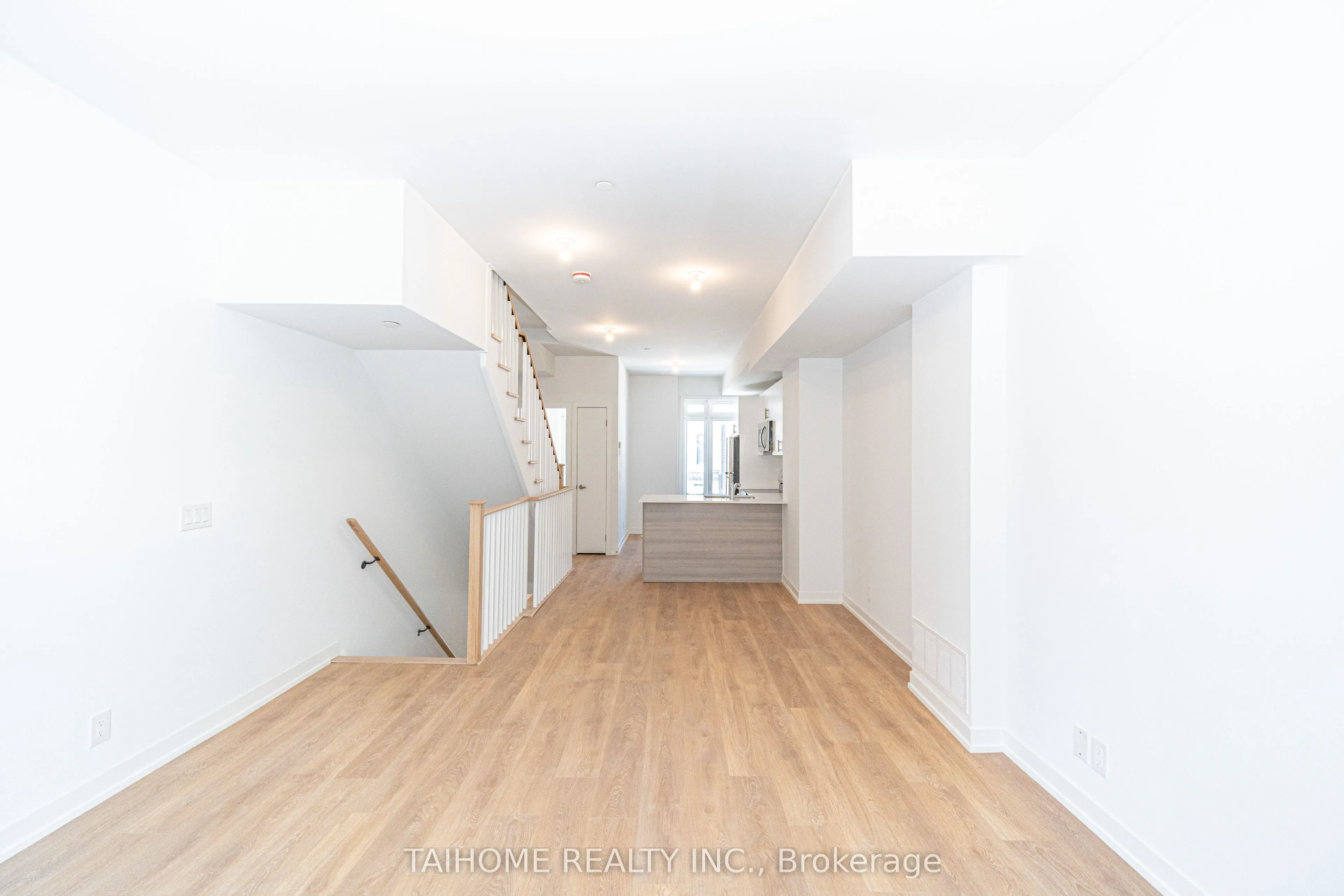 35 CASE OOTES Drive