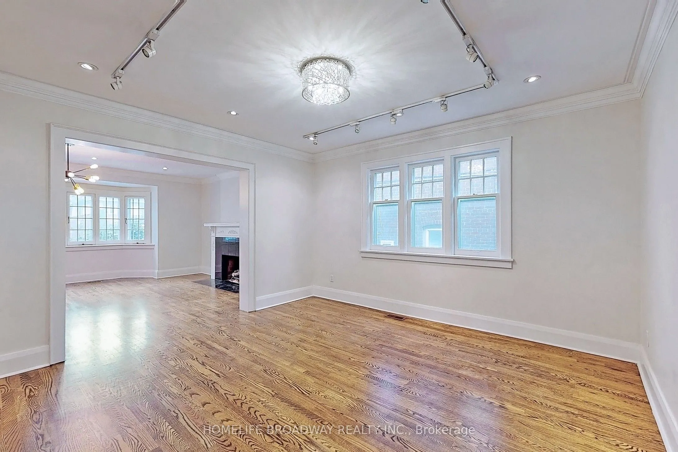 3 Hillholm Road, #Main