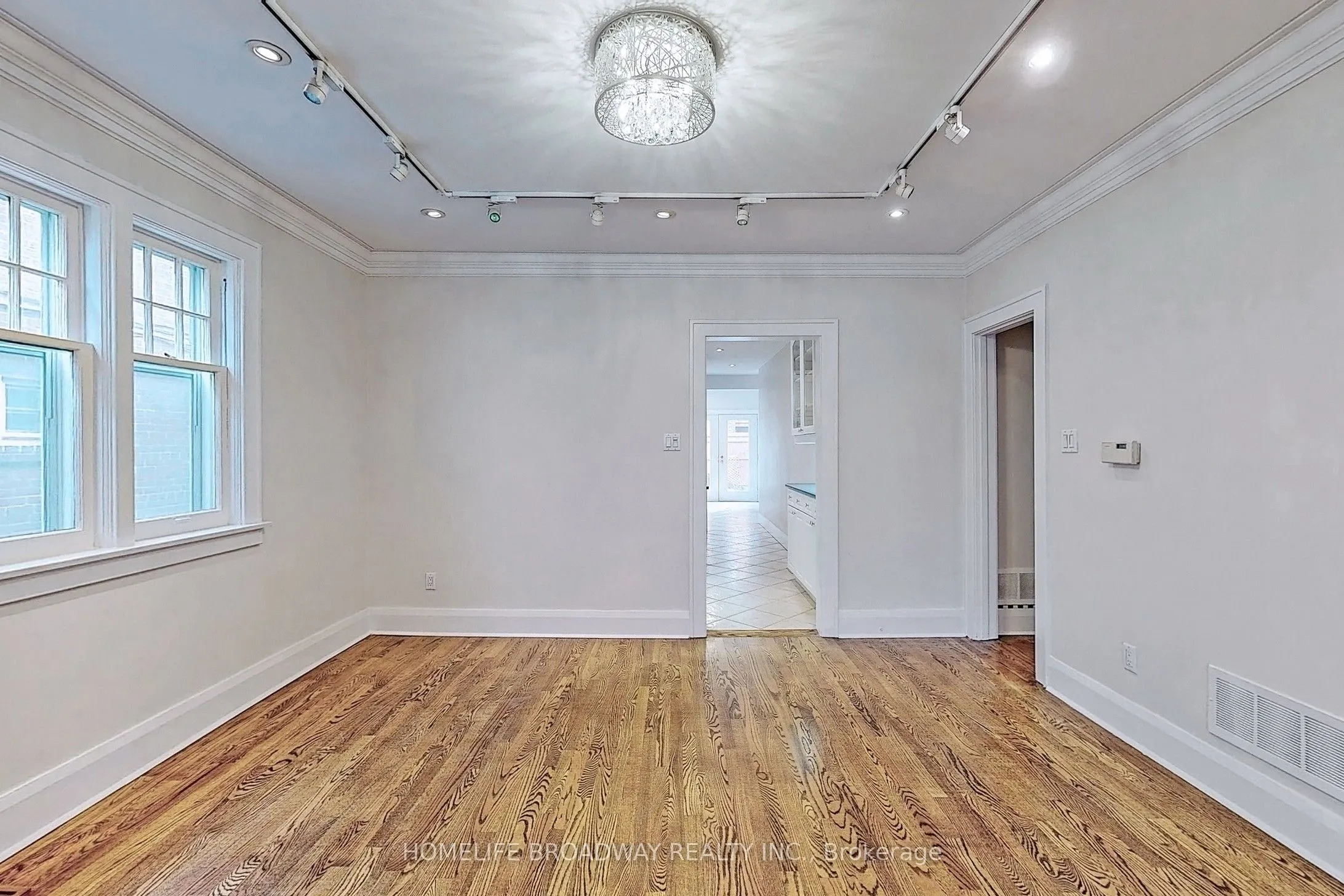3 Hillholm Road, #Main