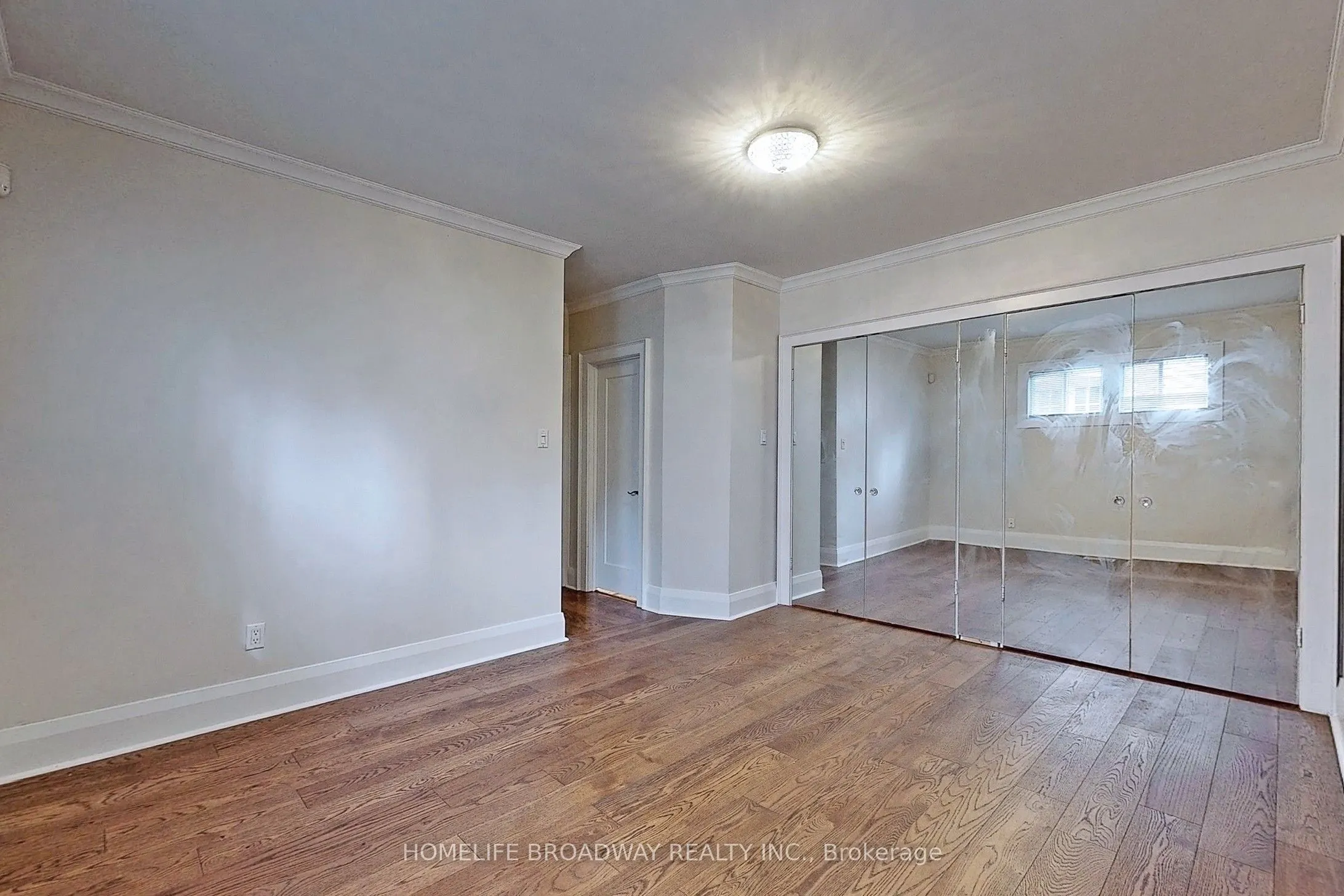 3 Hillholm Road, #Main