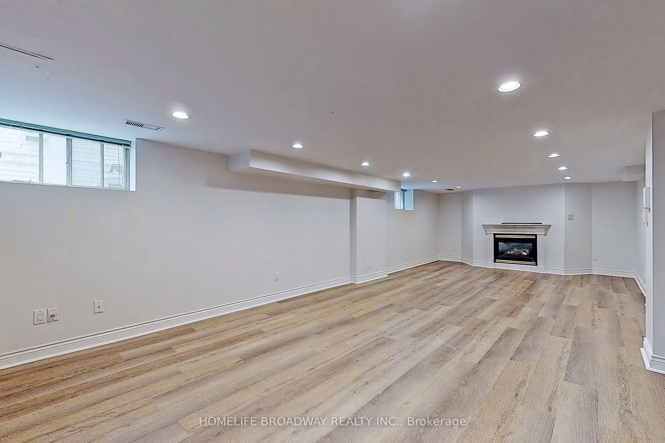 3 Hillholm Road, #Main