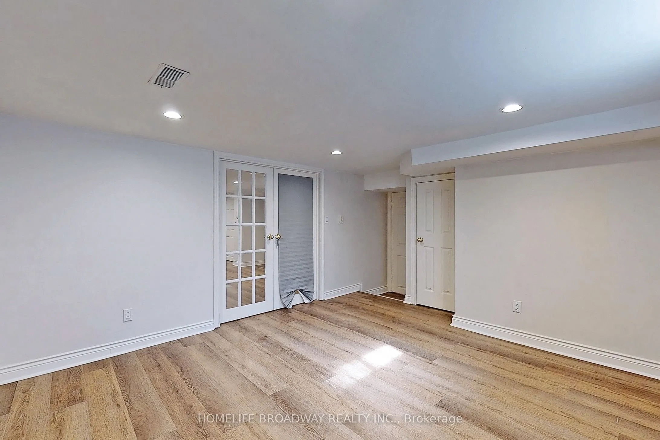 3 Hillholm Road, #Main
