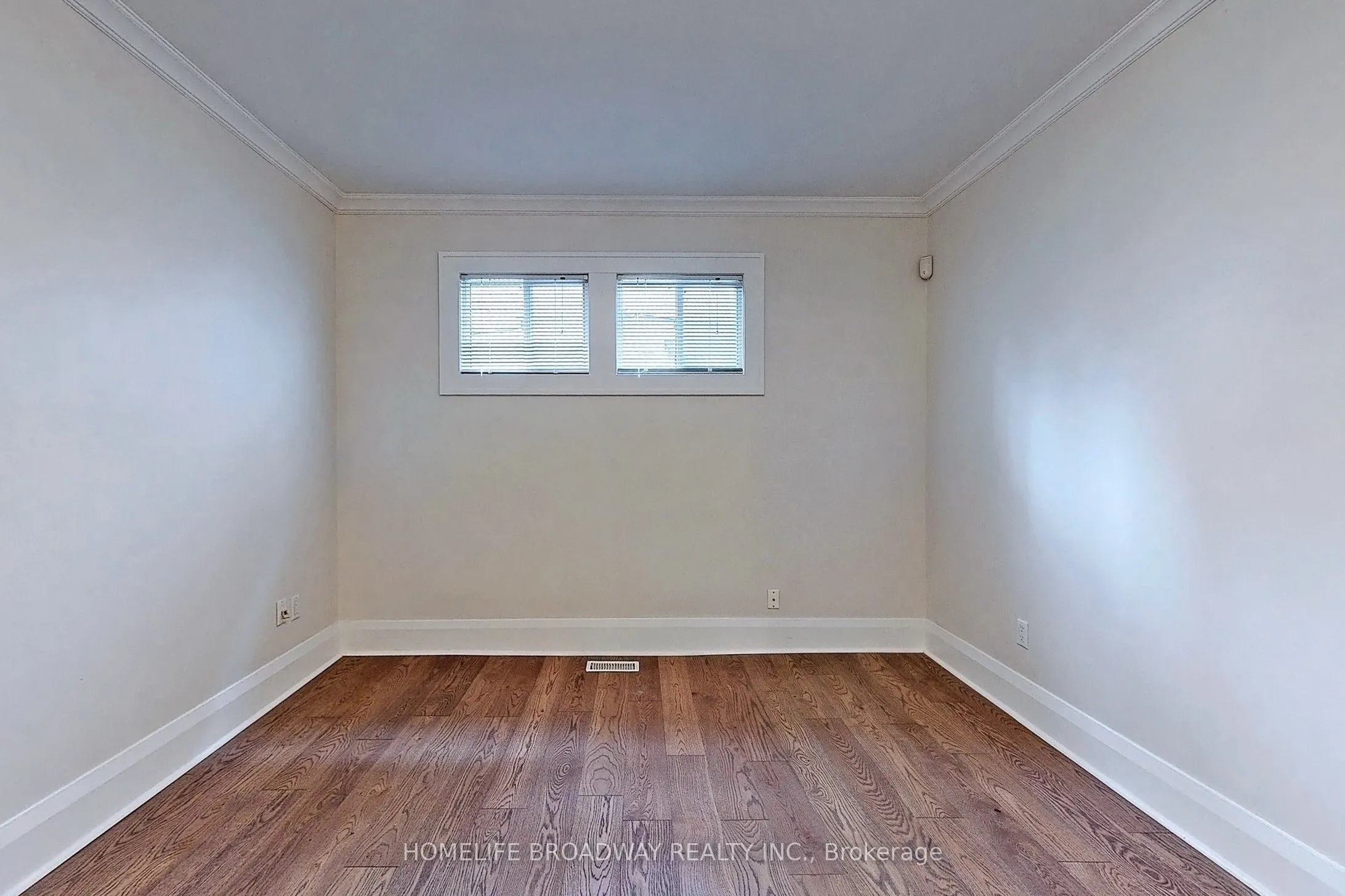 3 Hillholm Road, #Main