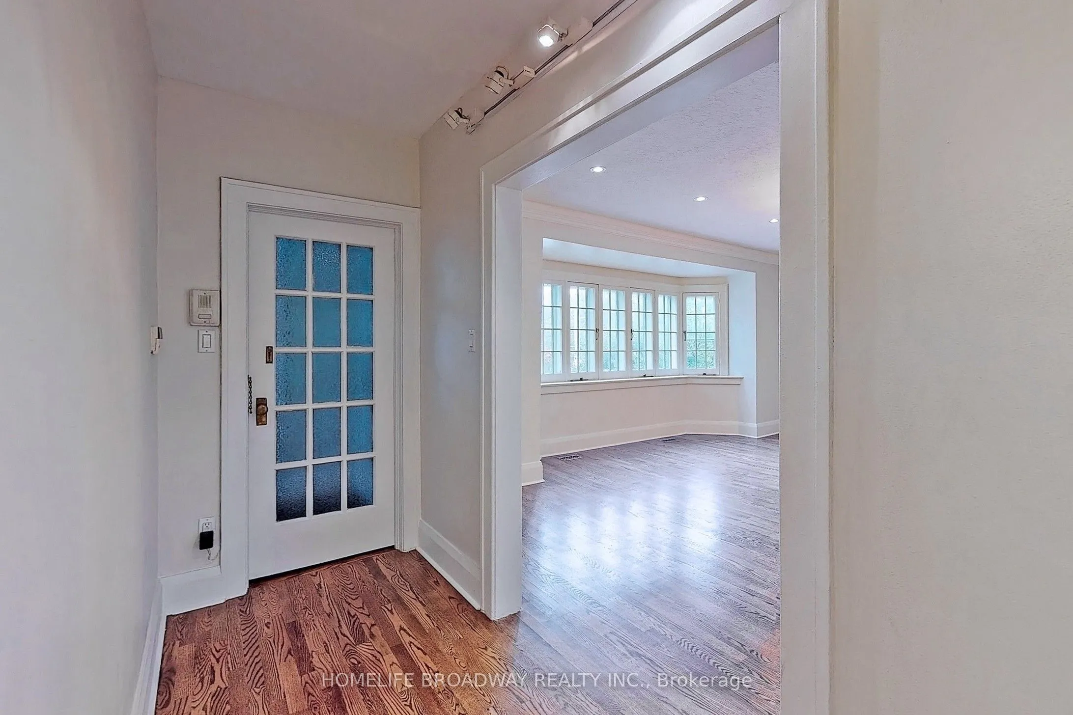 3 Hillholm Road, #Main