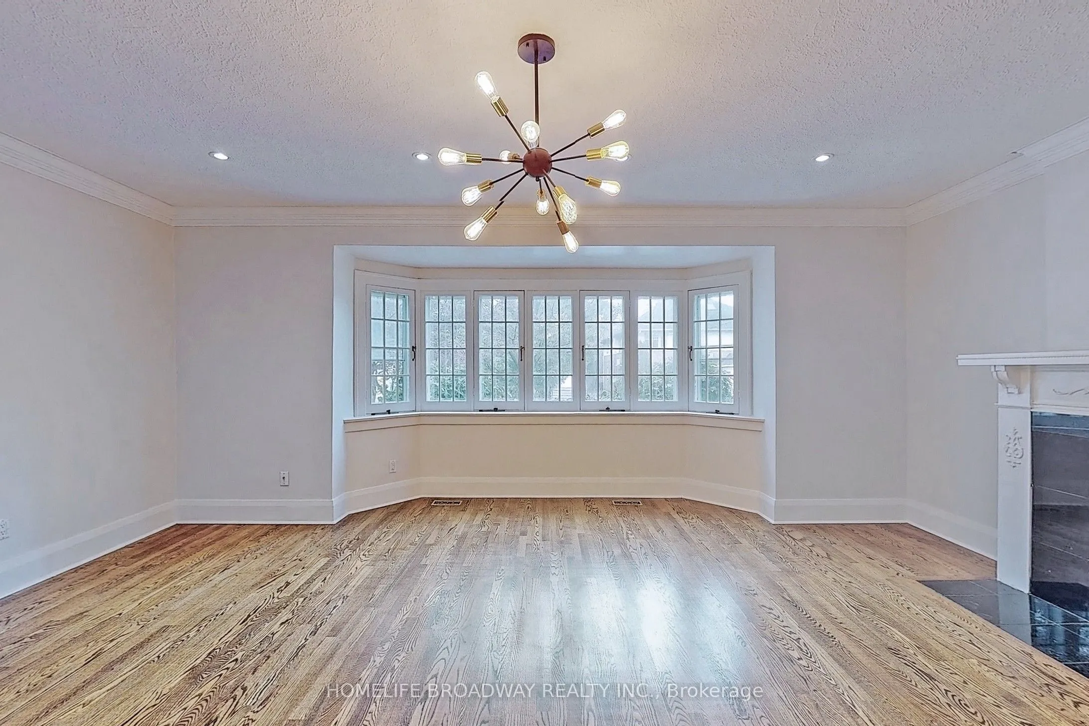 3 Hillholm Road, #Main