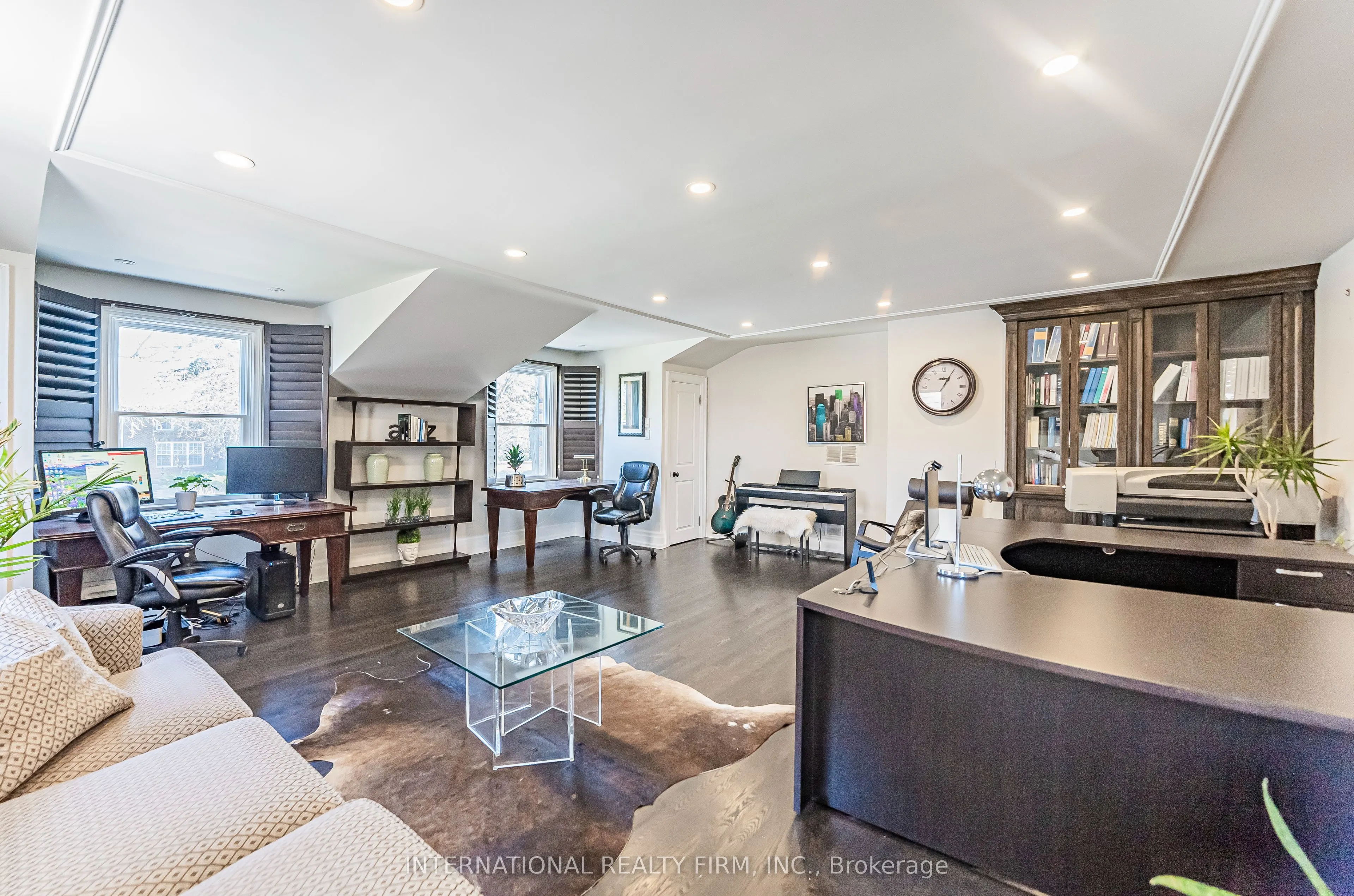 6 Penwood Crescent