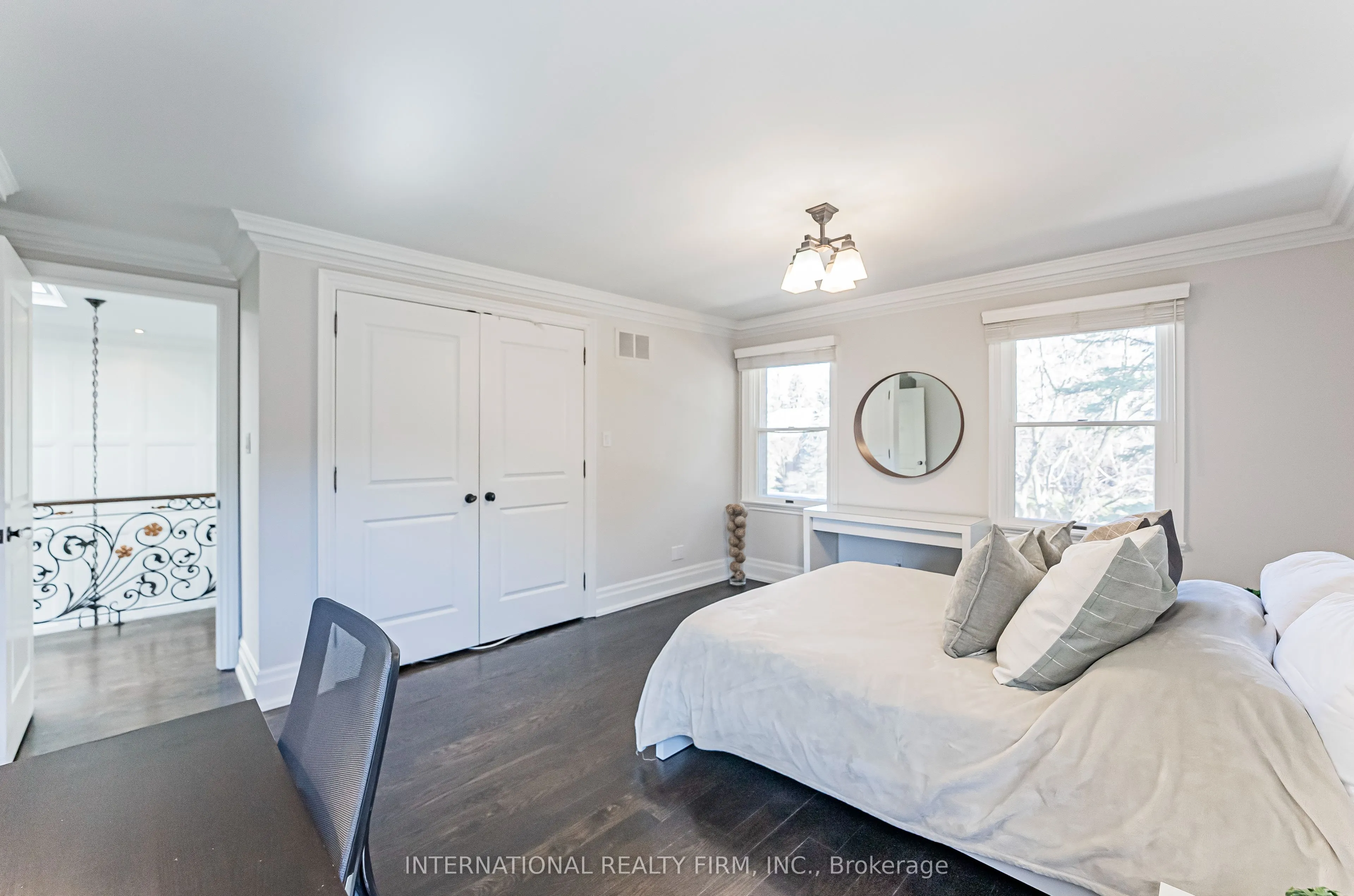 6 Penwood Crescent