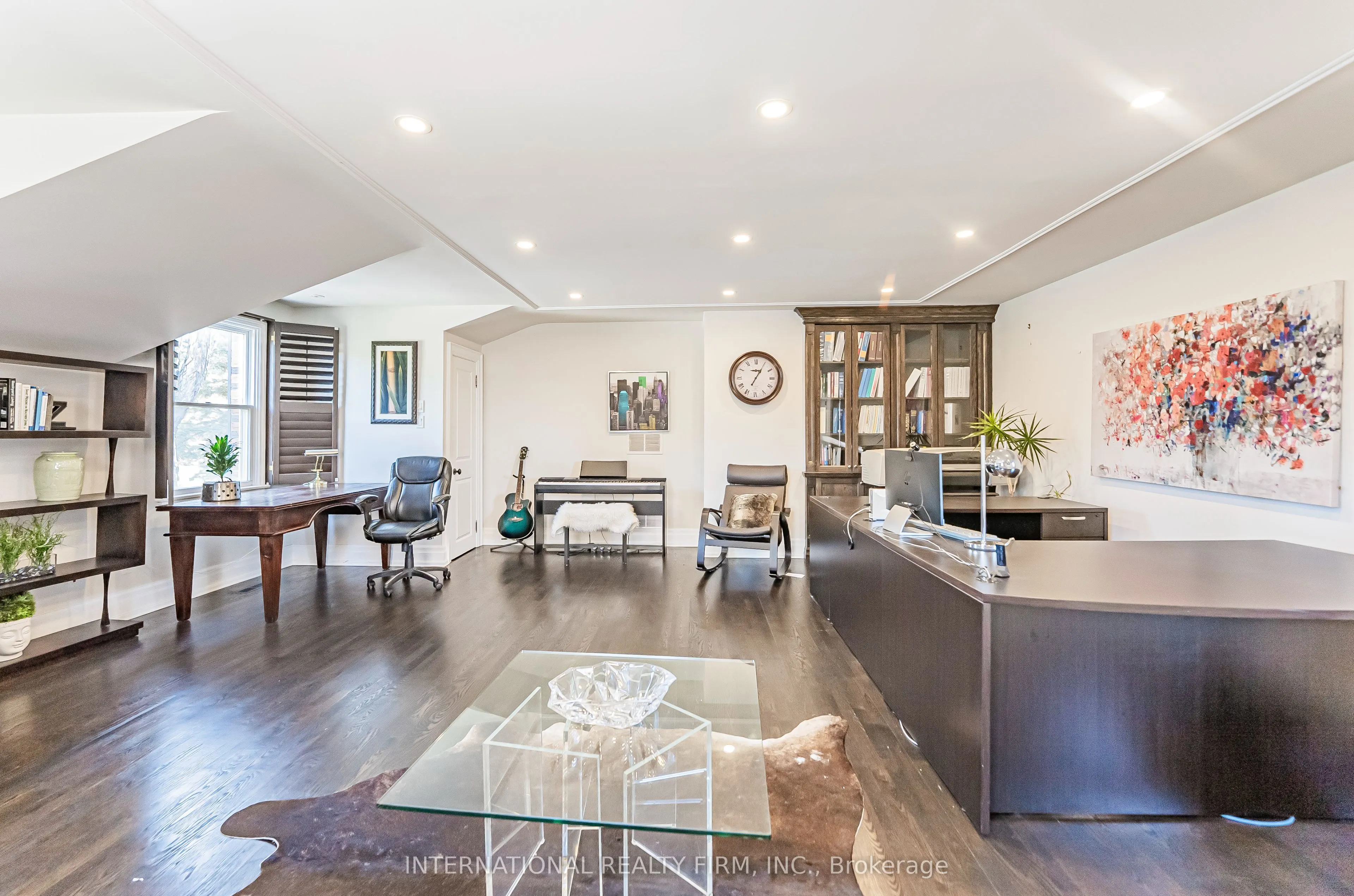 6 Penwood Crescent