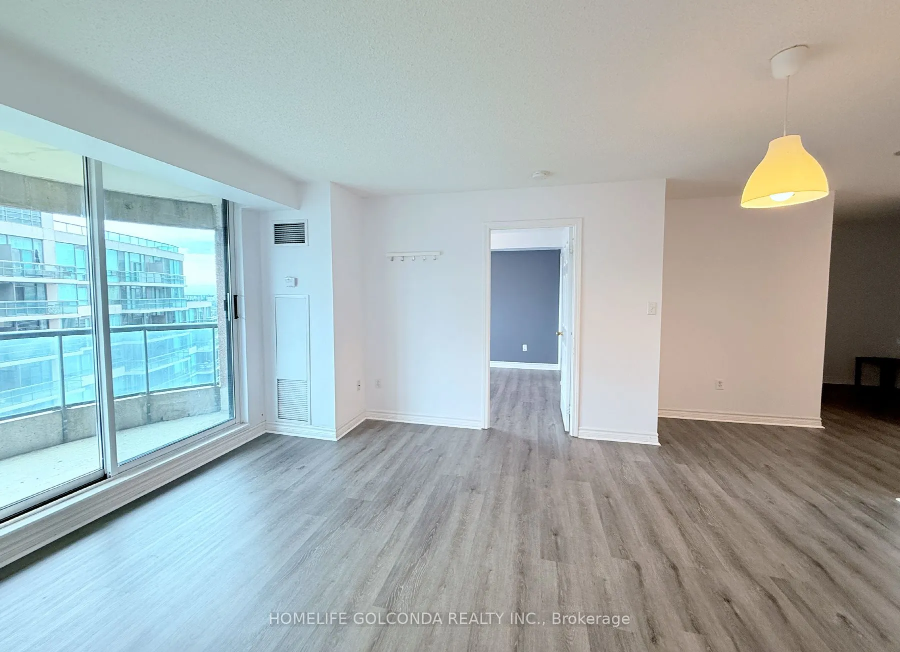 7 Lorraine Drive, #2306