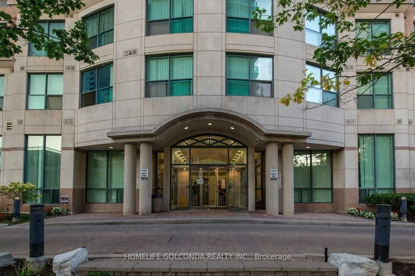 7 Lorraine Drive, #2306