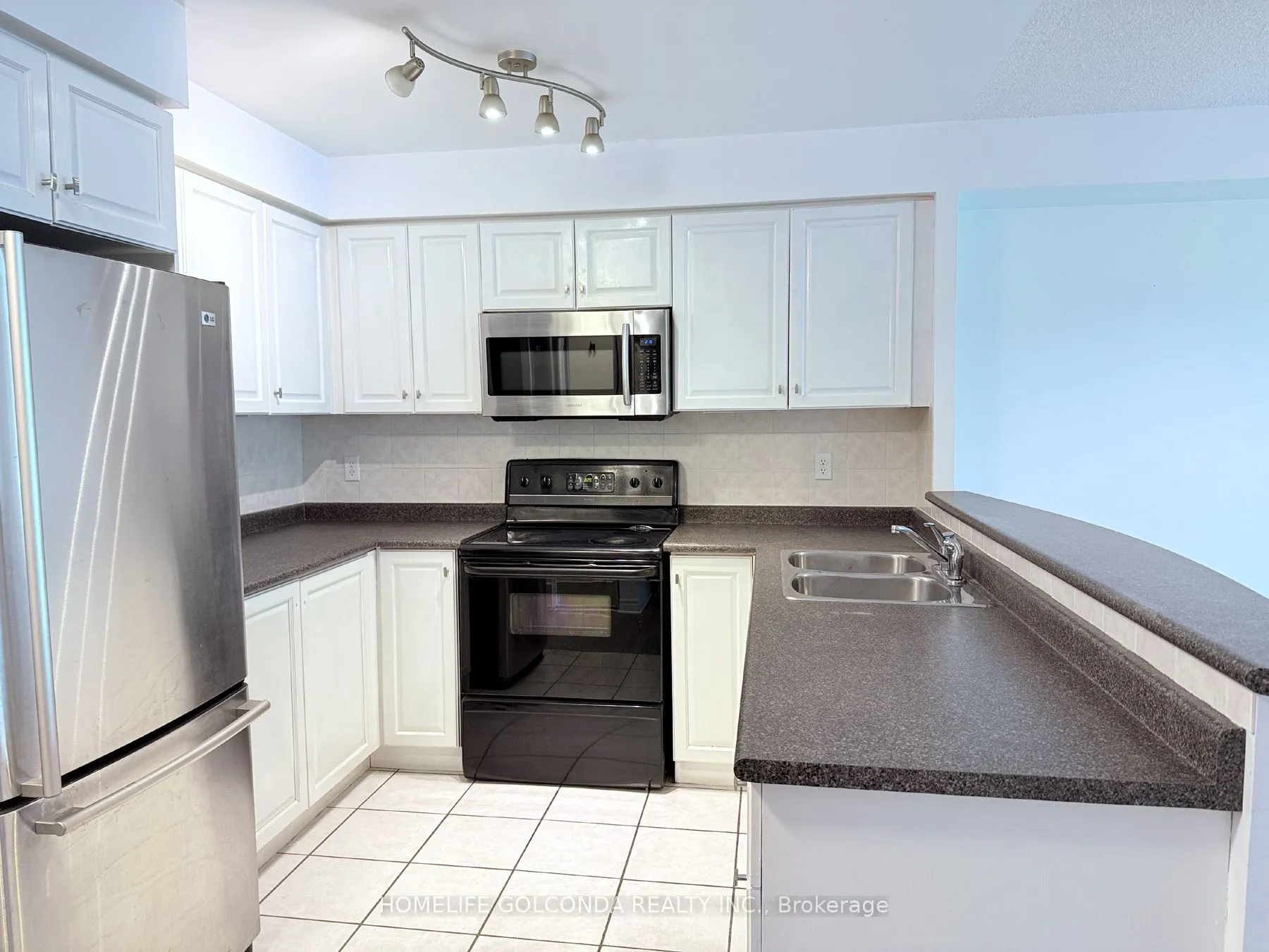 7 Lorraine Drive, #2306