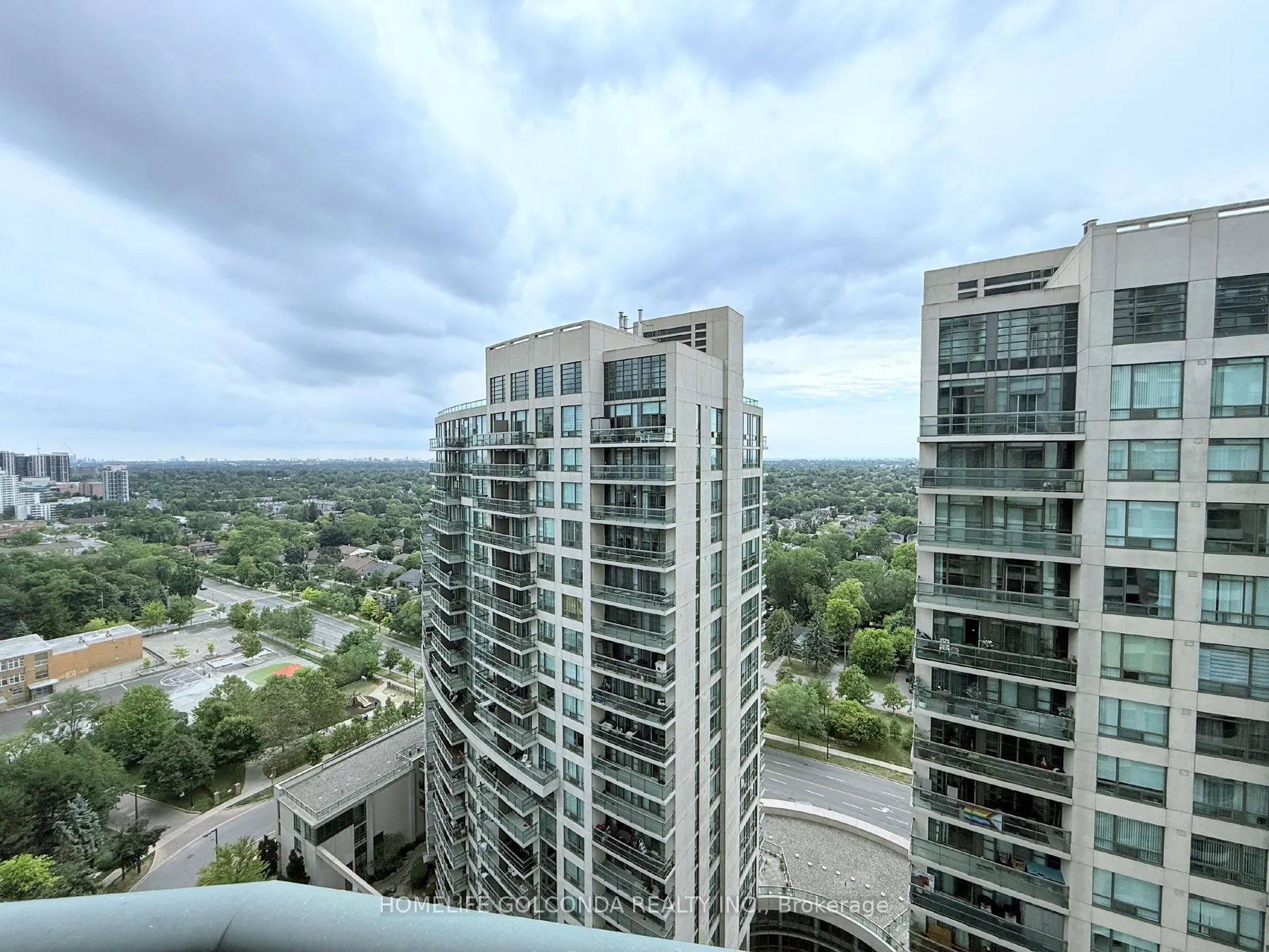 7 Lorraine Drive, #2306