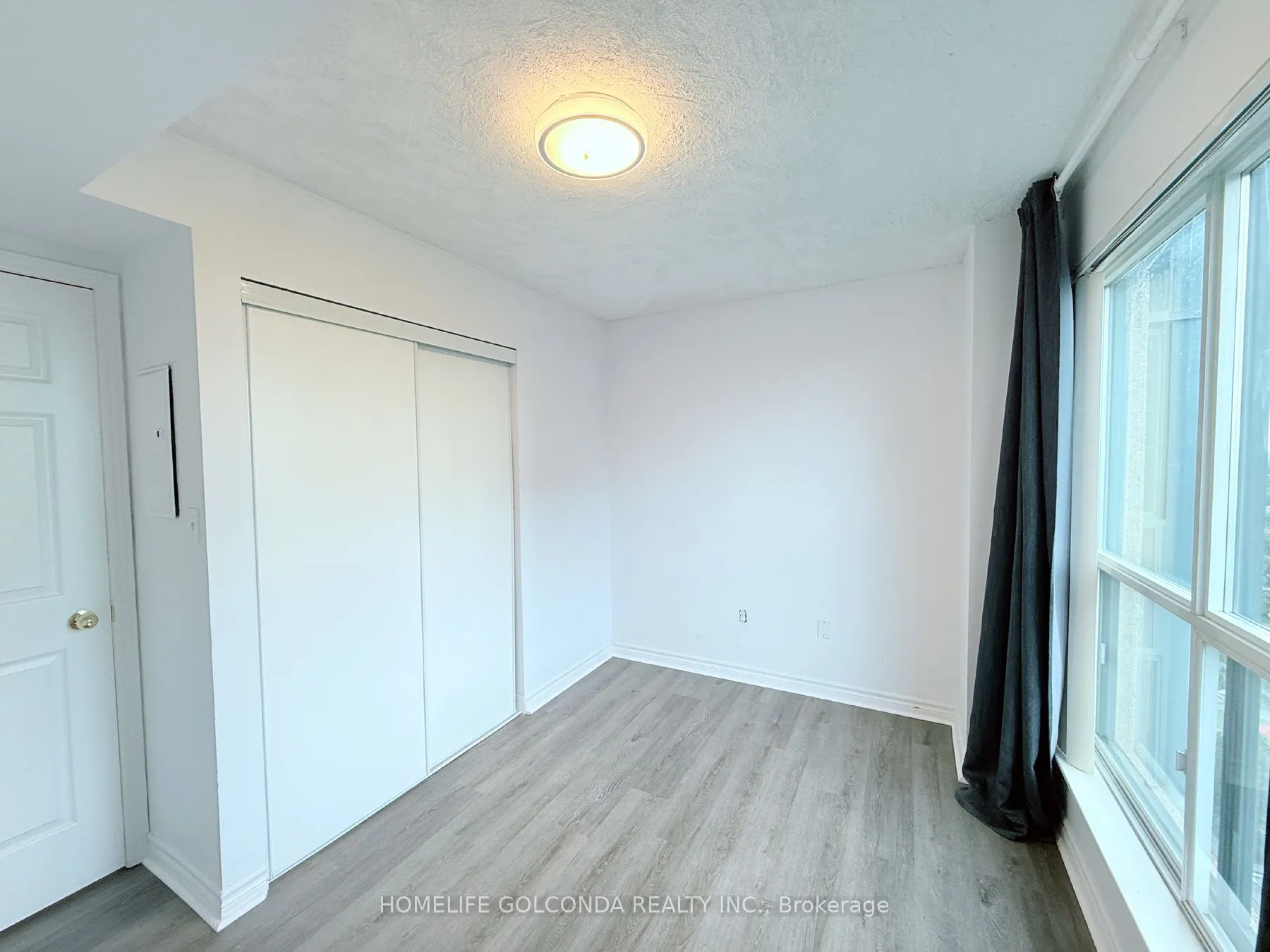 7 Lorraine Drive, #2306