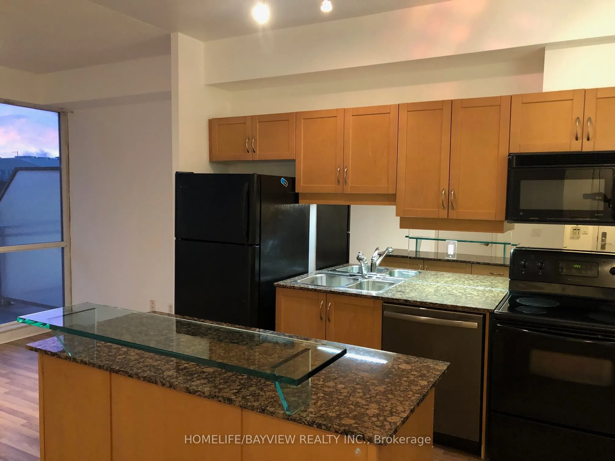 220 Victoria Street, #1408