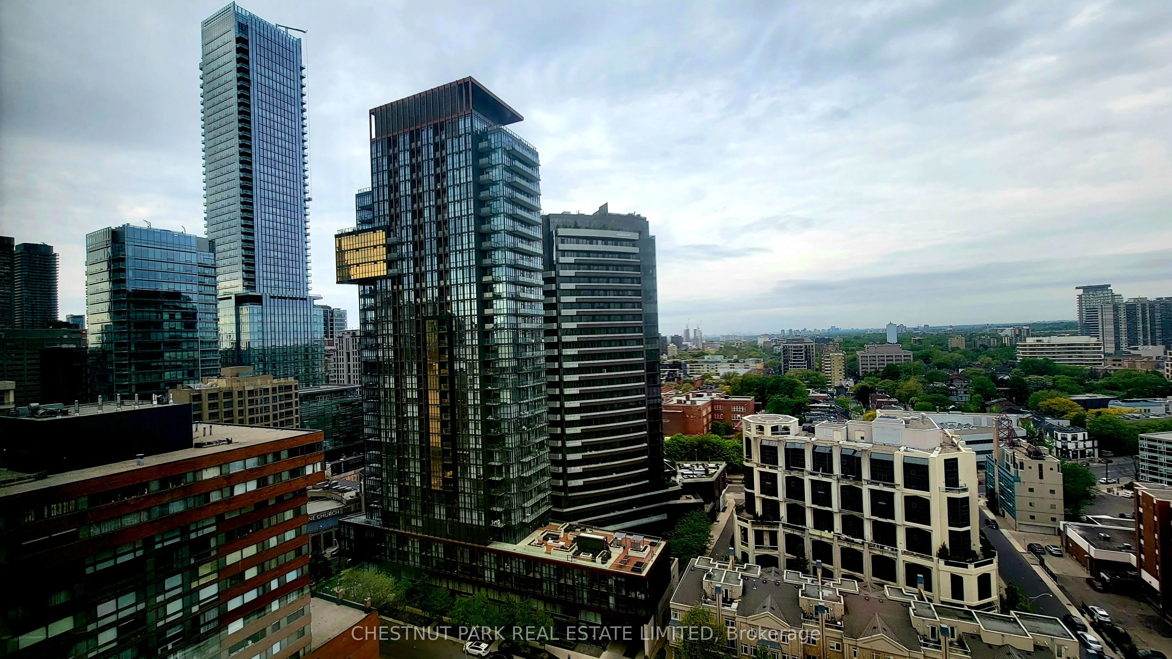 914 Yonge Street, #1707