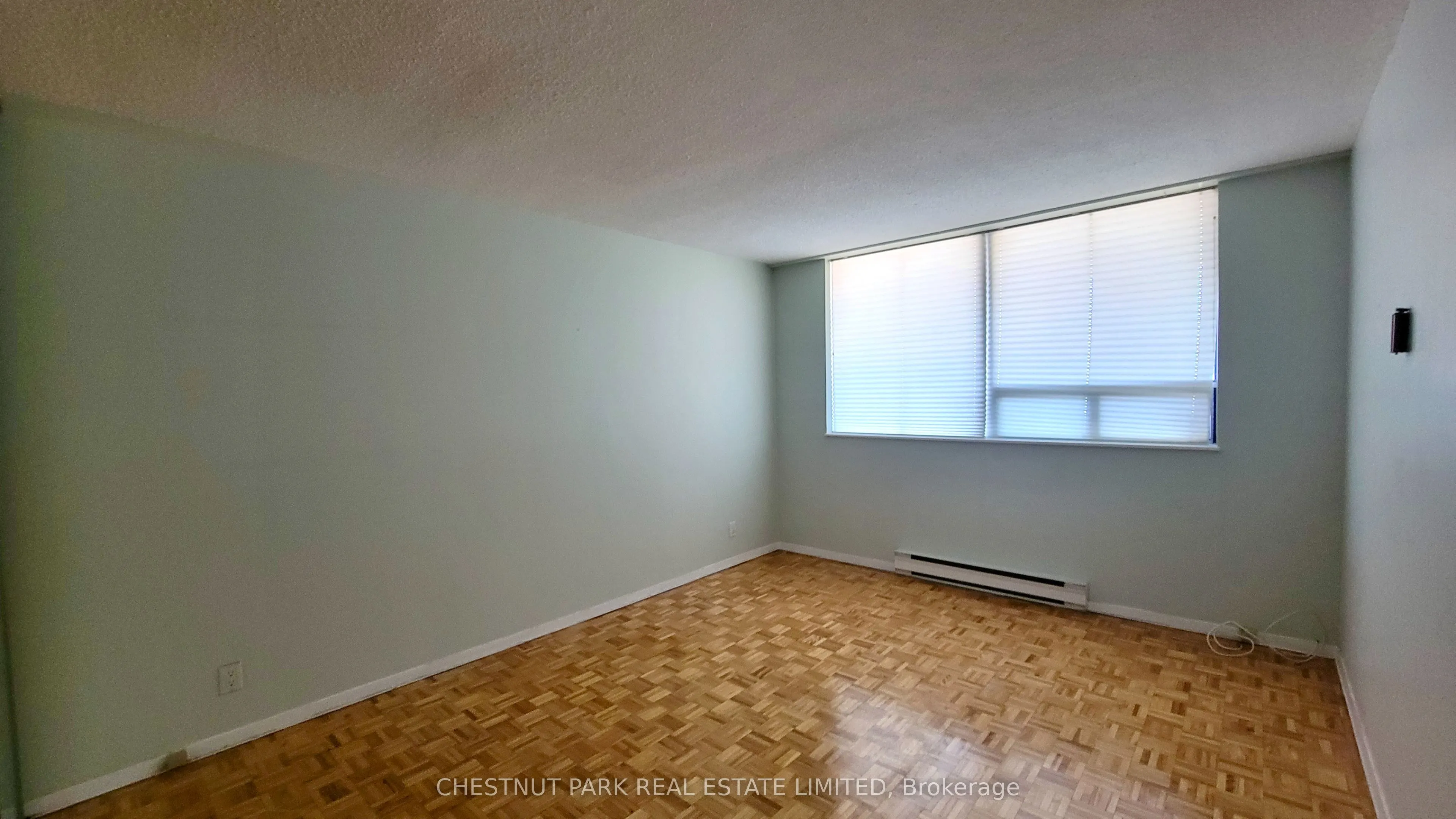 914 Yonge Street, #1707