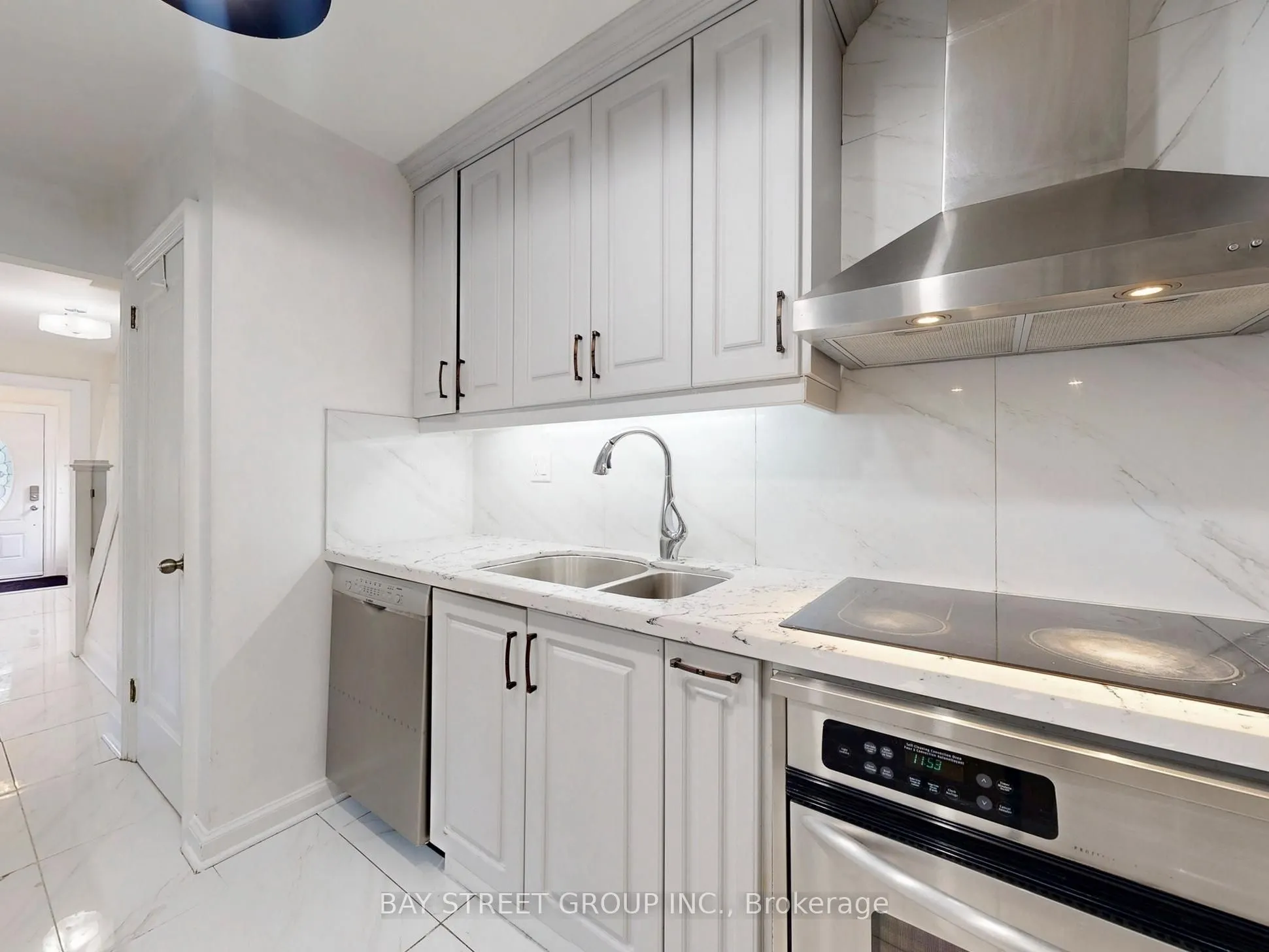 663 Eglinton Avenue E