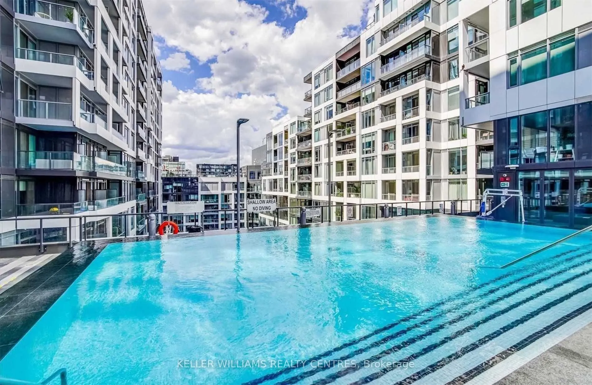 576 Front Street W, #1223E