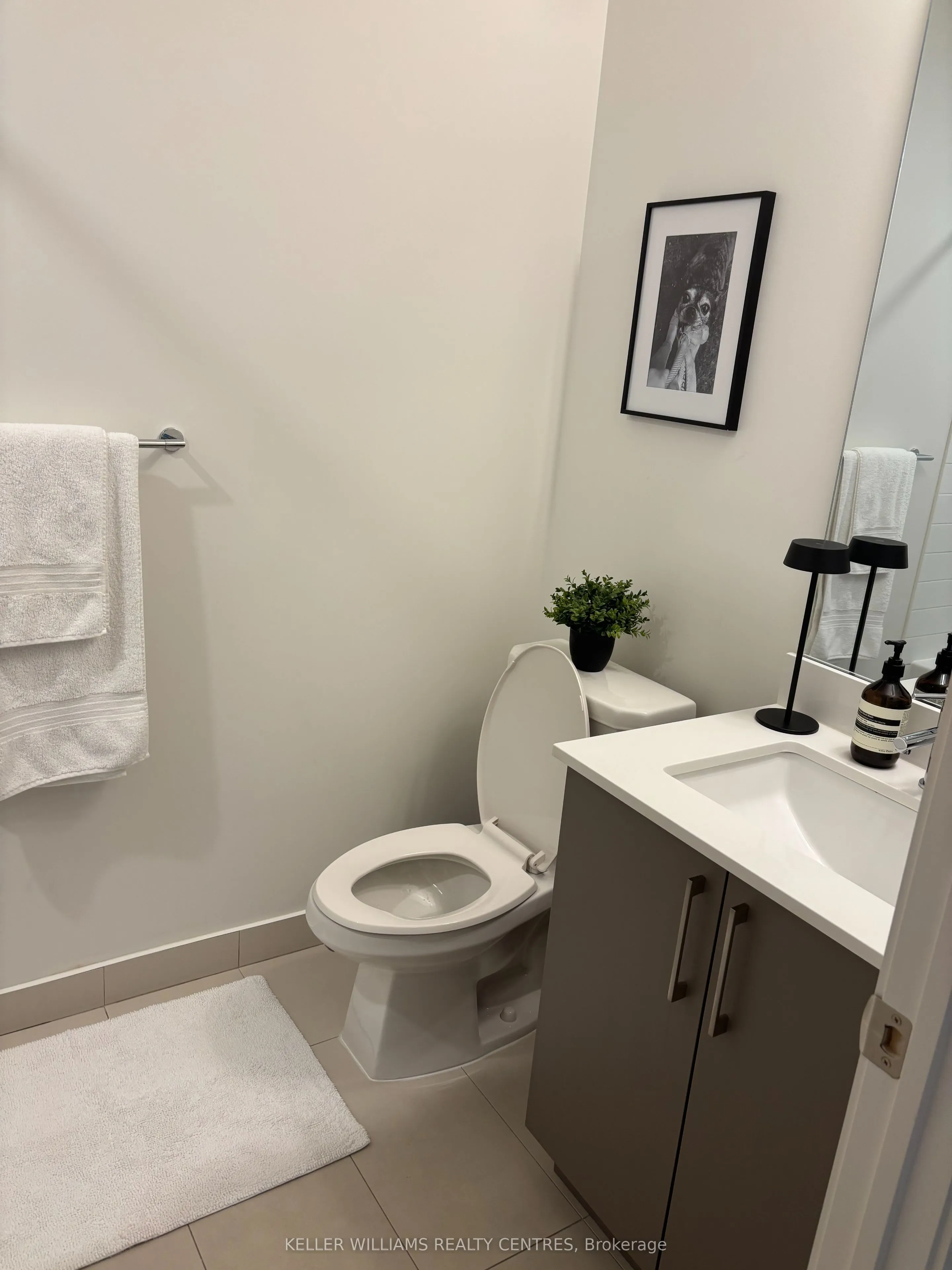 576 Front Street W, #1223E